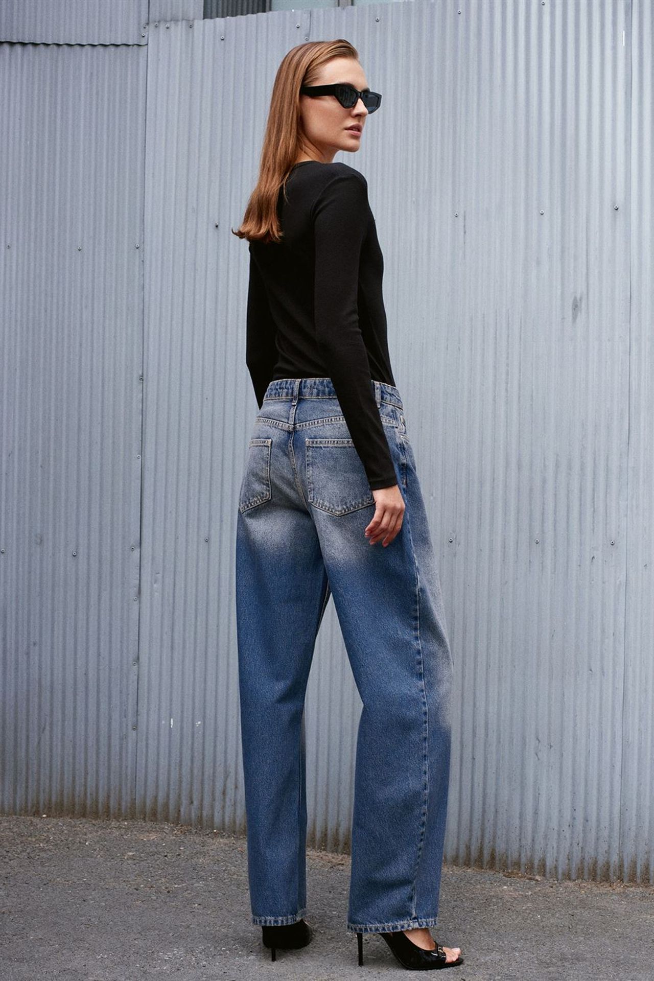 DILVIN High-Waist Wide-Leg Cotton Denim Jeans 2