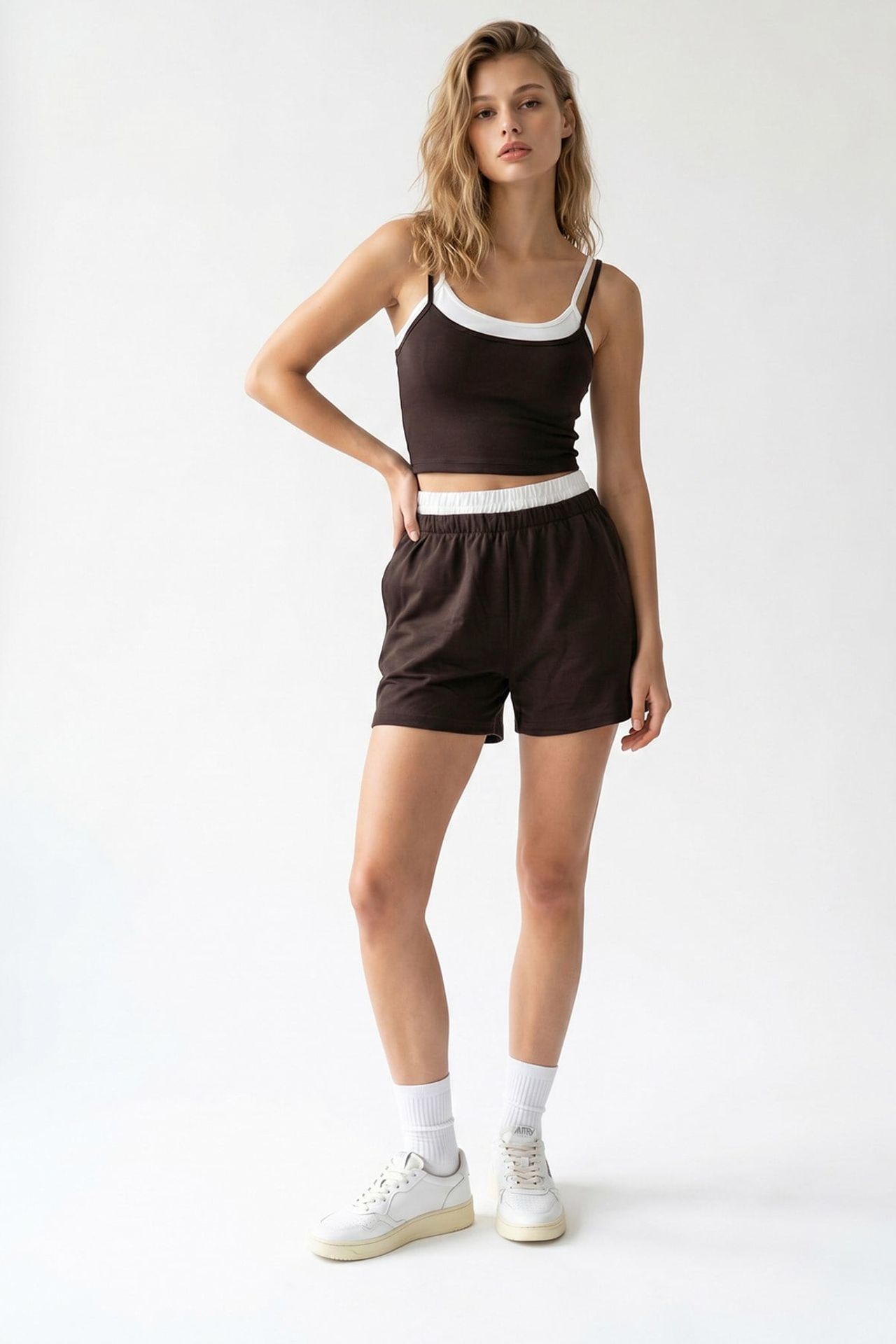 MIXRAY Two-Piece Crop T-Shirt And Shorts Set 2
