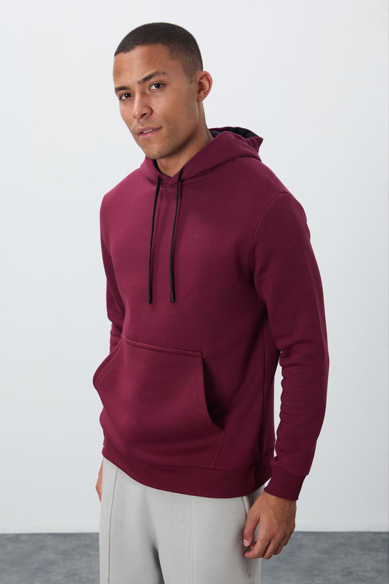 TOMMY Men's Solid Hooded Sweatshirt With Pocket 4