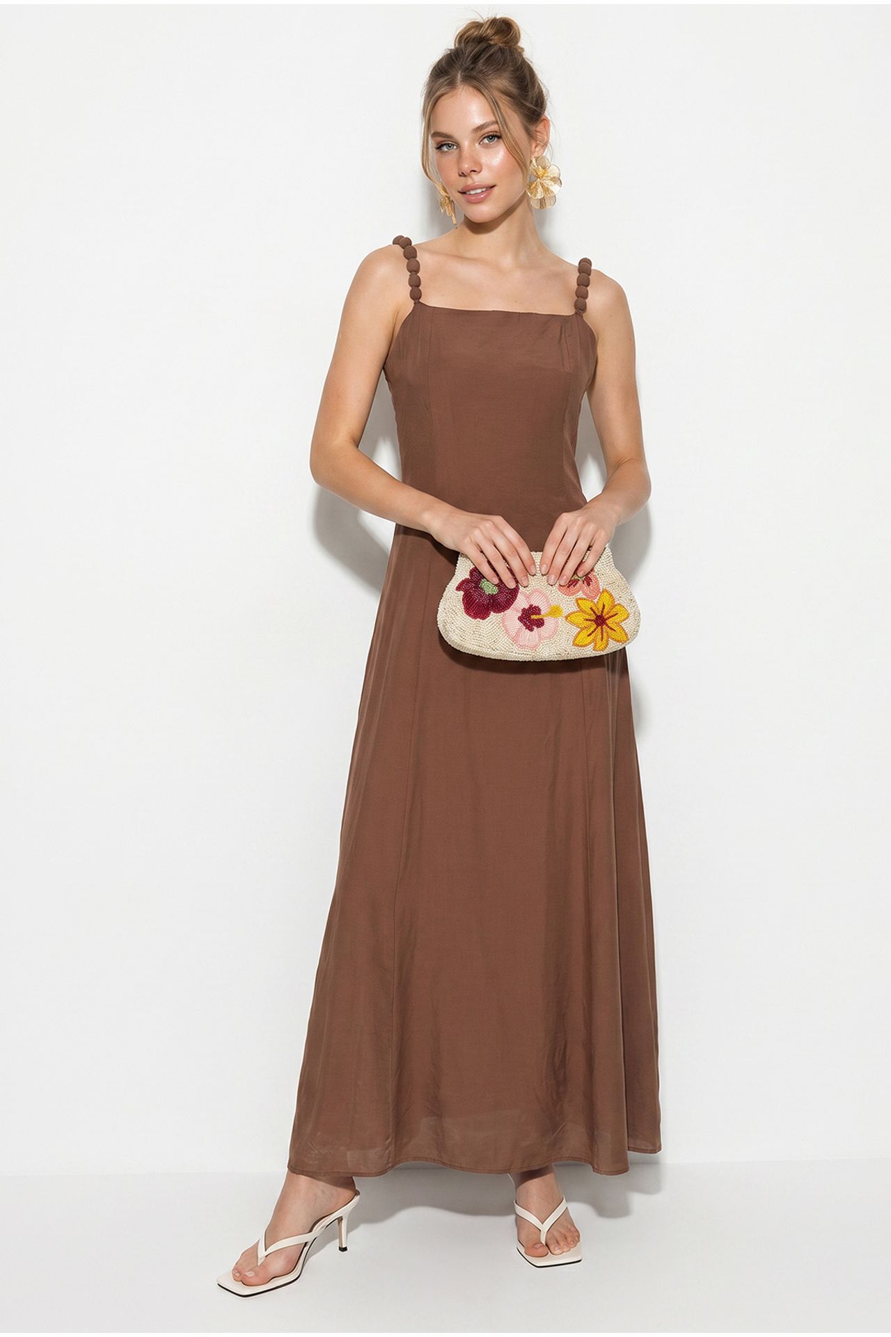 LUCCI Sleeveless A-line Maxi Dress With Square Neckline 1