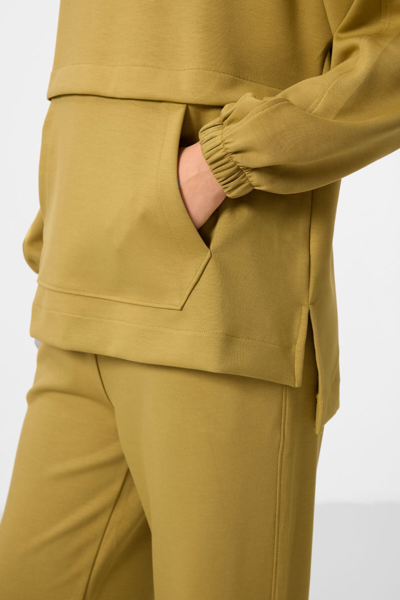 TOMMY Oversized Hooded Sweatshirt And Wide-Leg Pants Set 5