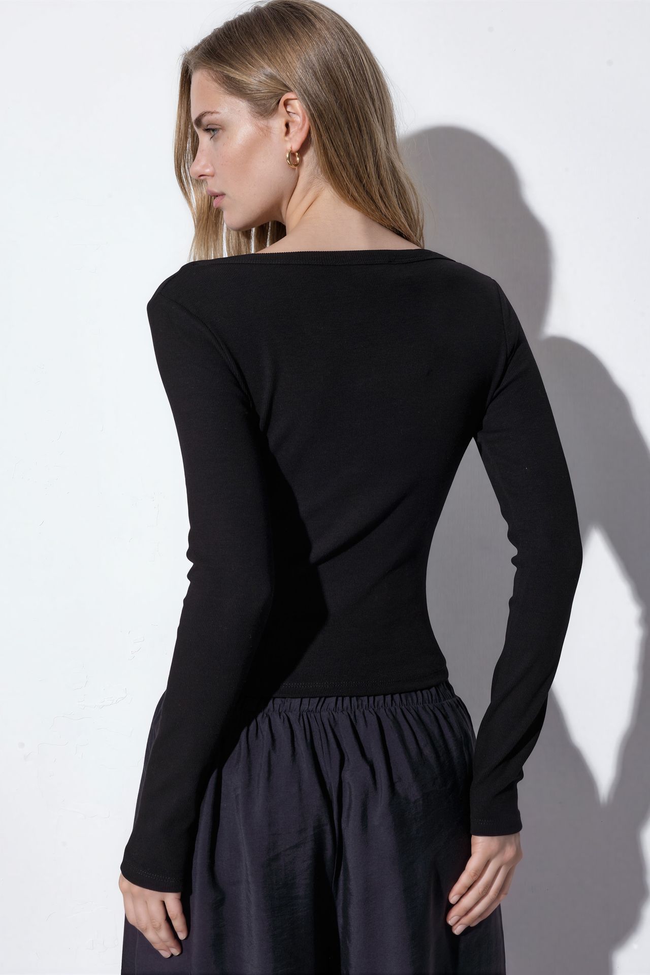 BUSEM Women's Ribbed Long-Sleeve Crop Top 3