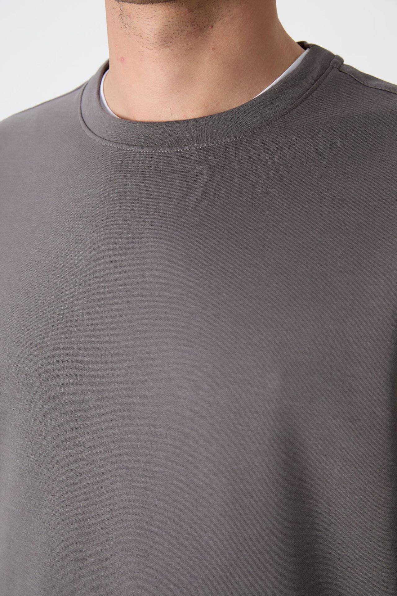 TOMMY Men's Plain Crew Neck Sweatshirt 4