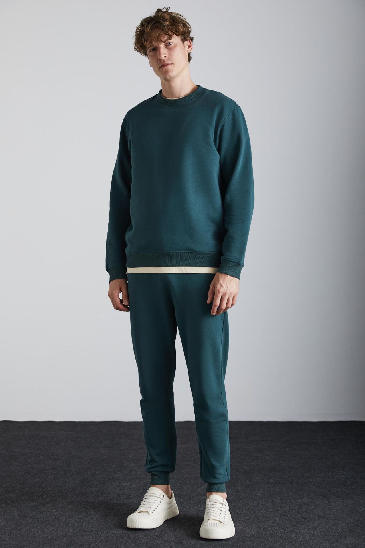 GRIMELANGE Tapered Elastic Waist Sweatpants 3
