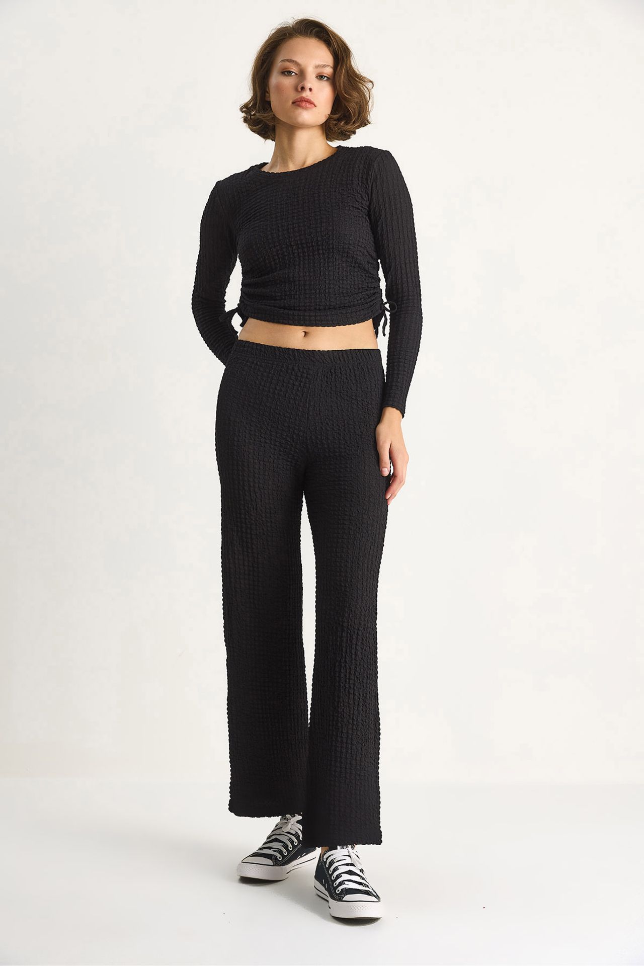 LUCCI Fitted Two-Piece Coord Set with Flared Pants 5