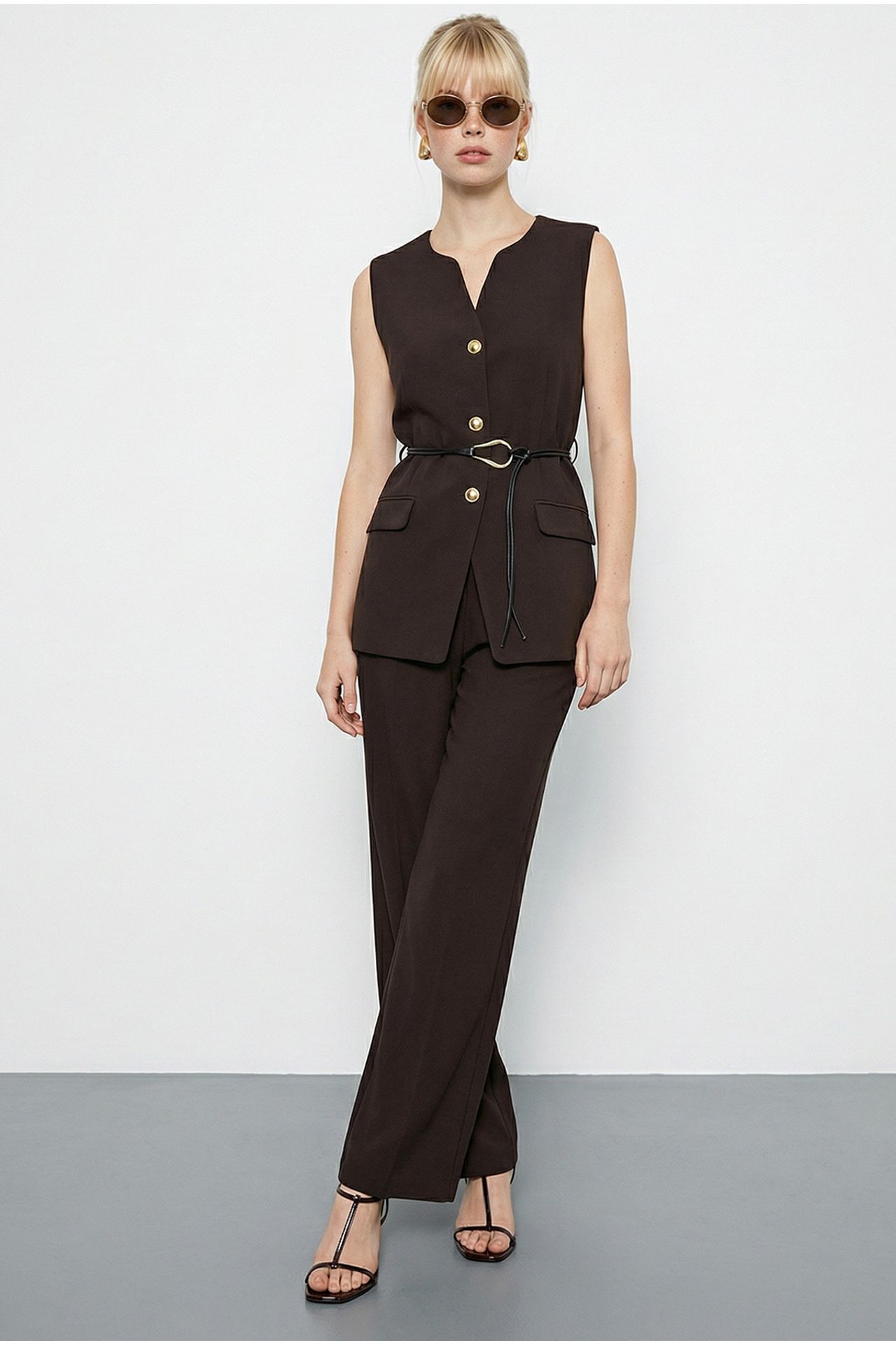 LUCCI High Waist V-Neck Belted Two-Piece Co-ord Set 5