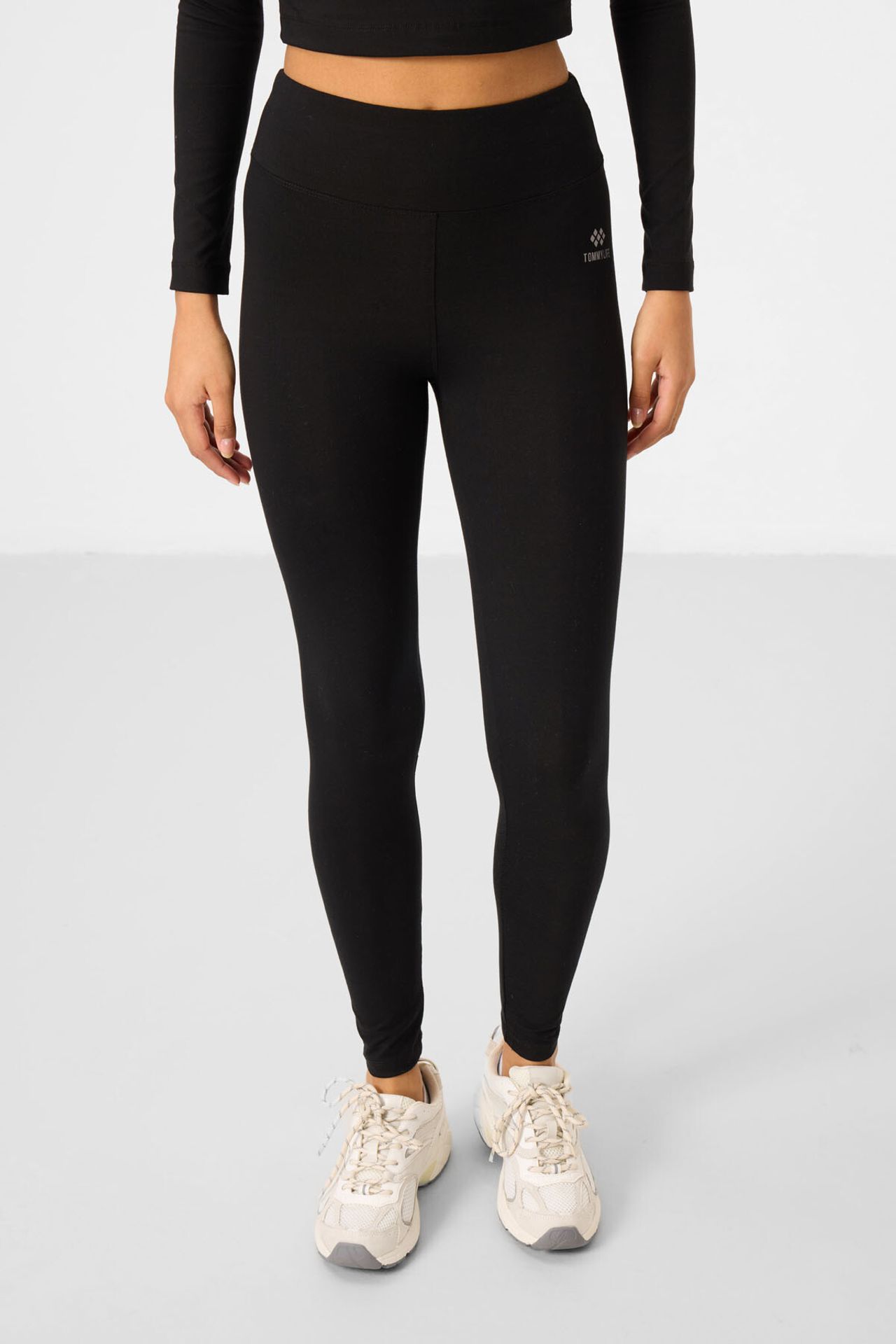 TOMMY Cotton Elastane Crop T-Shirt And Leggings Set 5