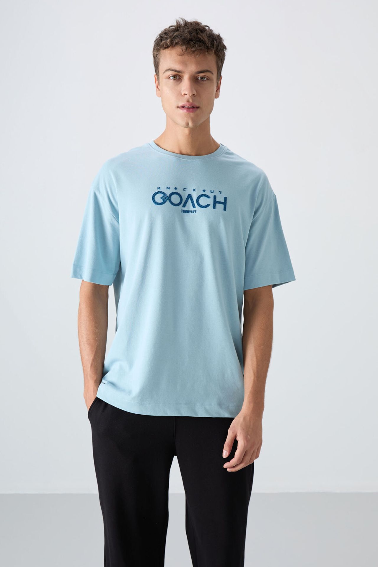 TOMMY Oversized Logo Patch Crew Neck T-Shirt 4