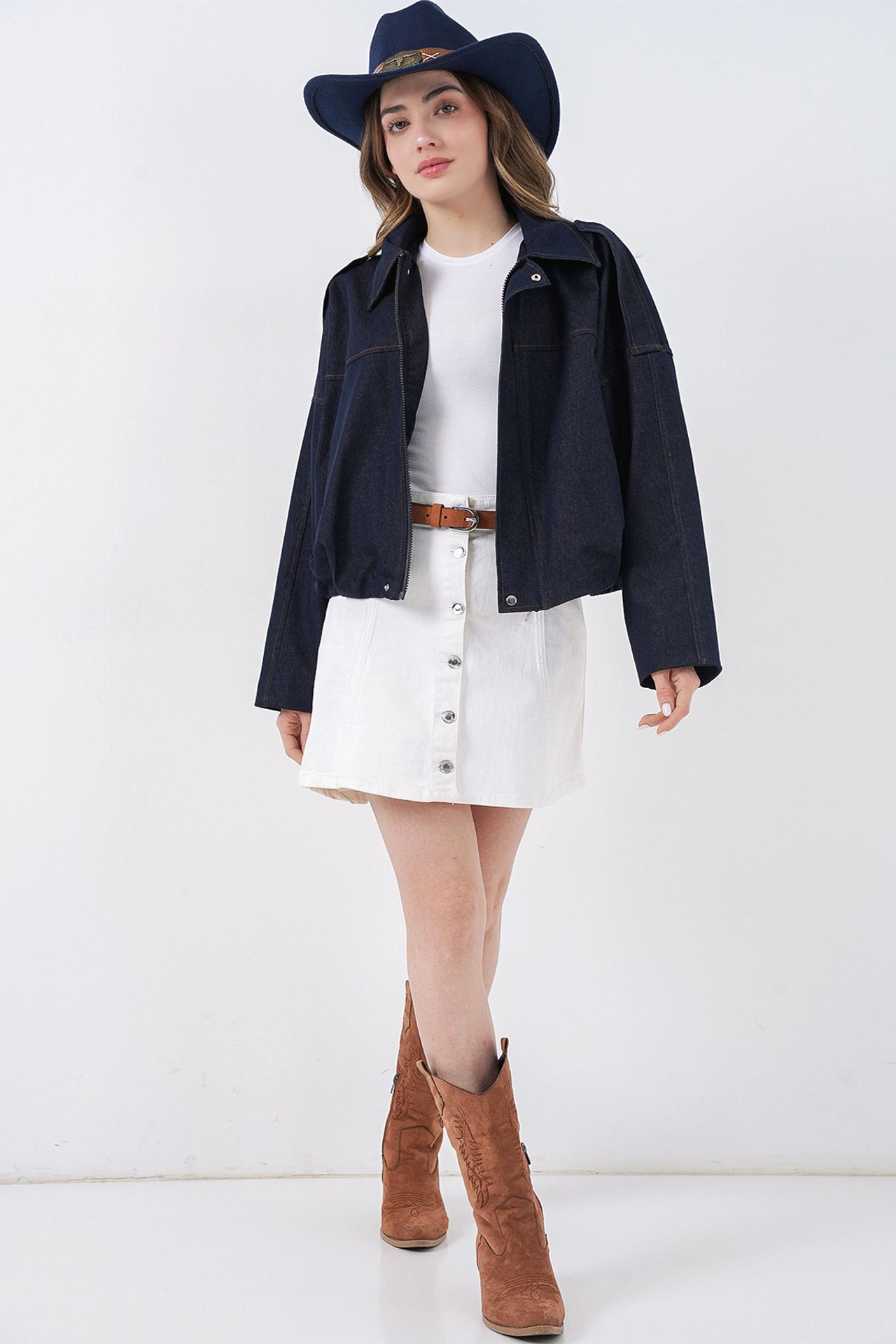 BDART Oversized Crop Jacket with Zipper and Pocket 2