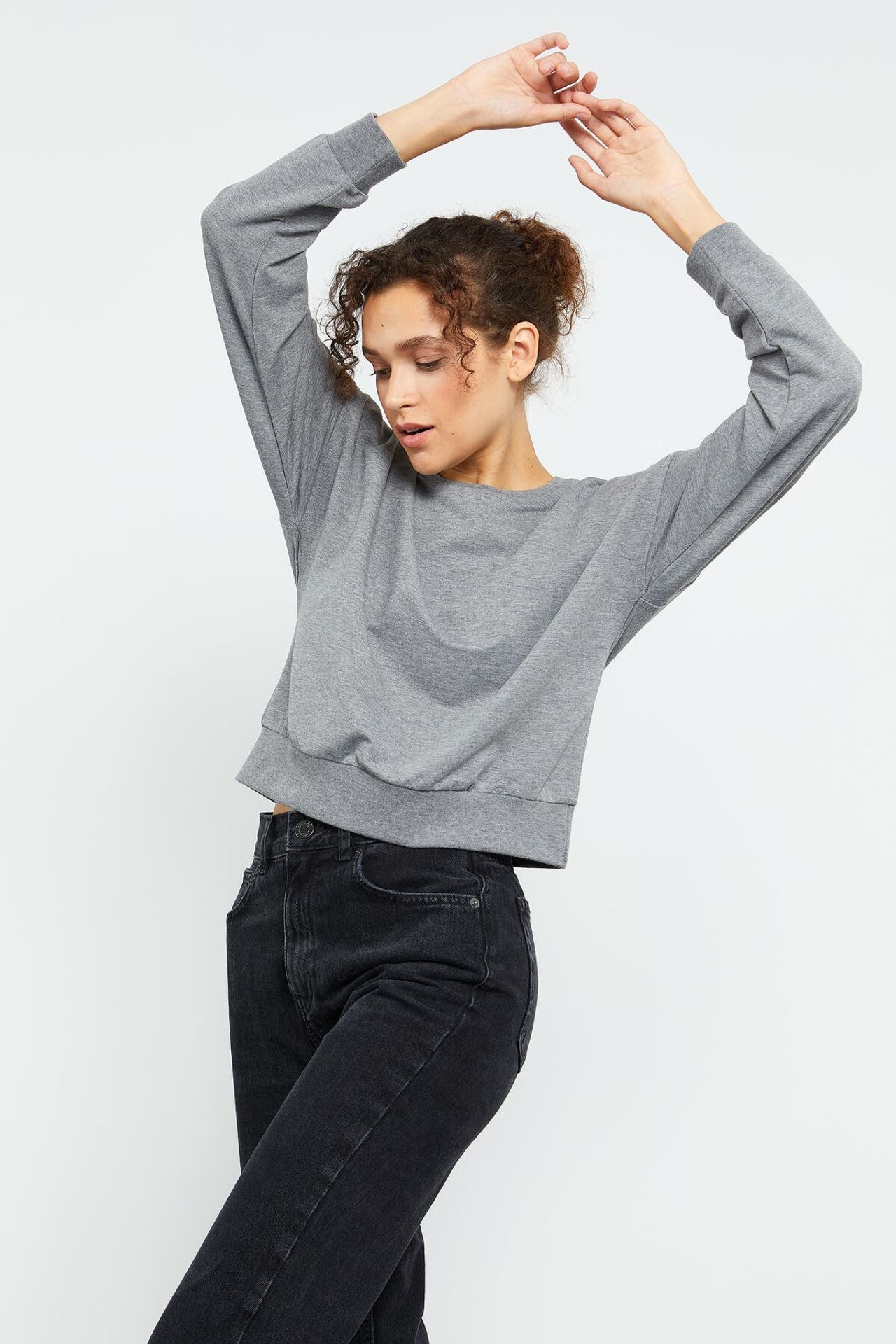 TOMMY Women's Relaxed Crew Neck Sweatshirt 3