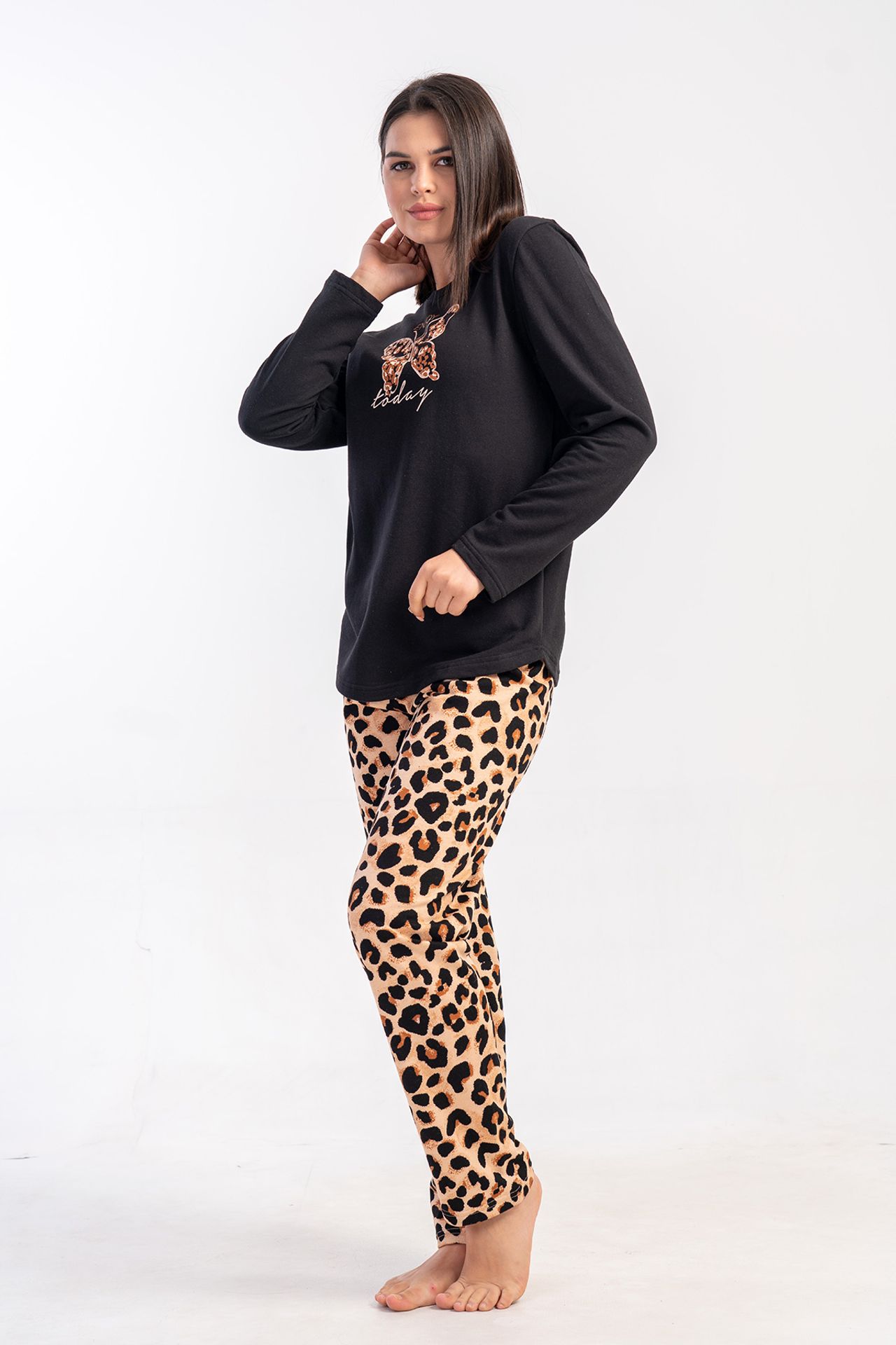 YAKE Leopar Desenli İki Parçalı Pijama Takımı 2