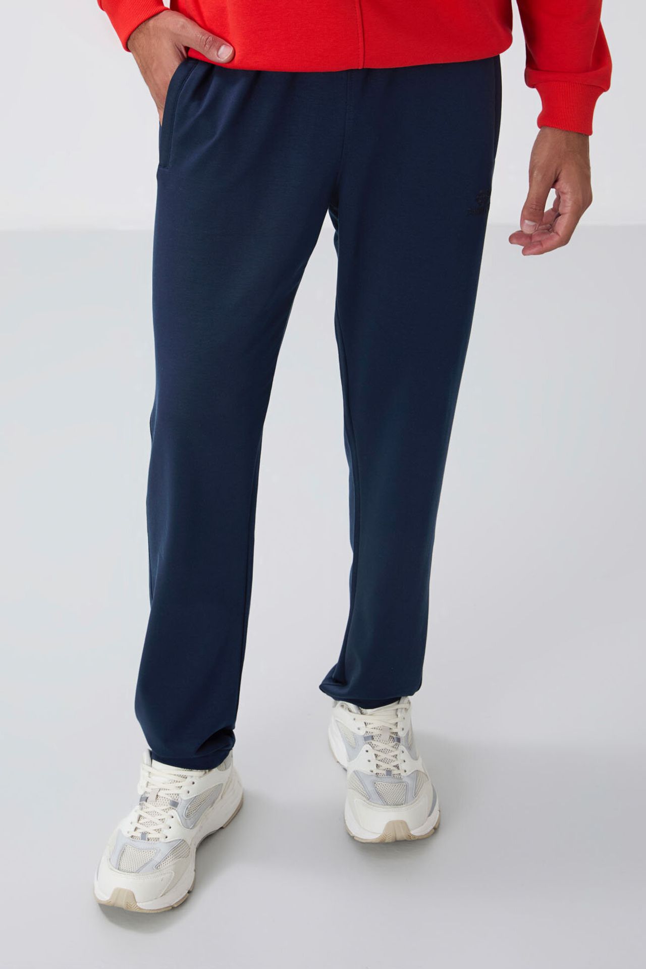 TOMMY Men's Slim-fit Straight-leg Sweatpants 3