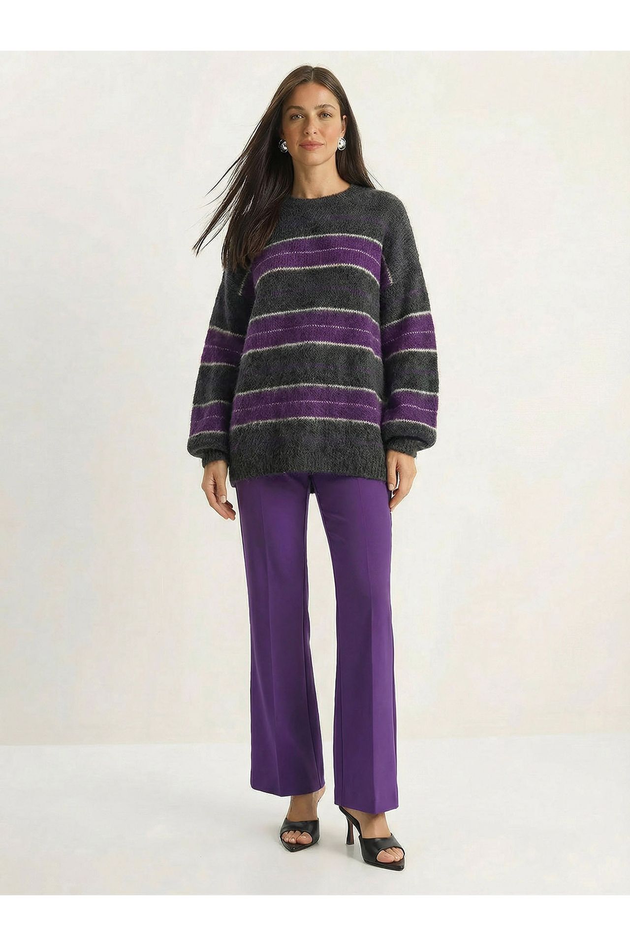 LUCCI Striped Knit Crew Neck Sweater 3