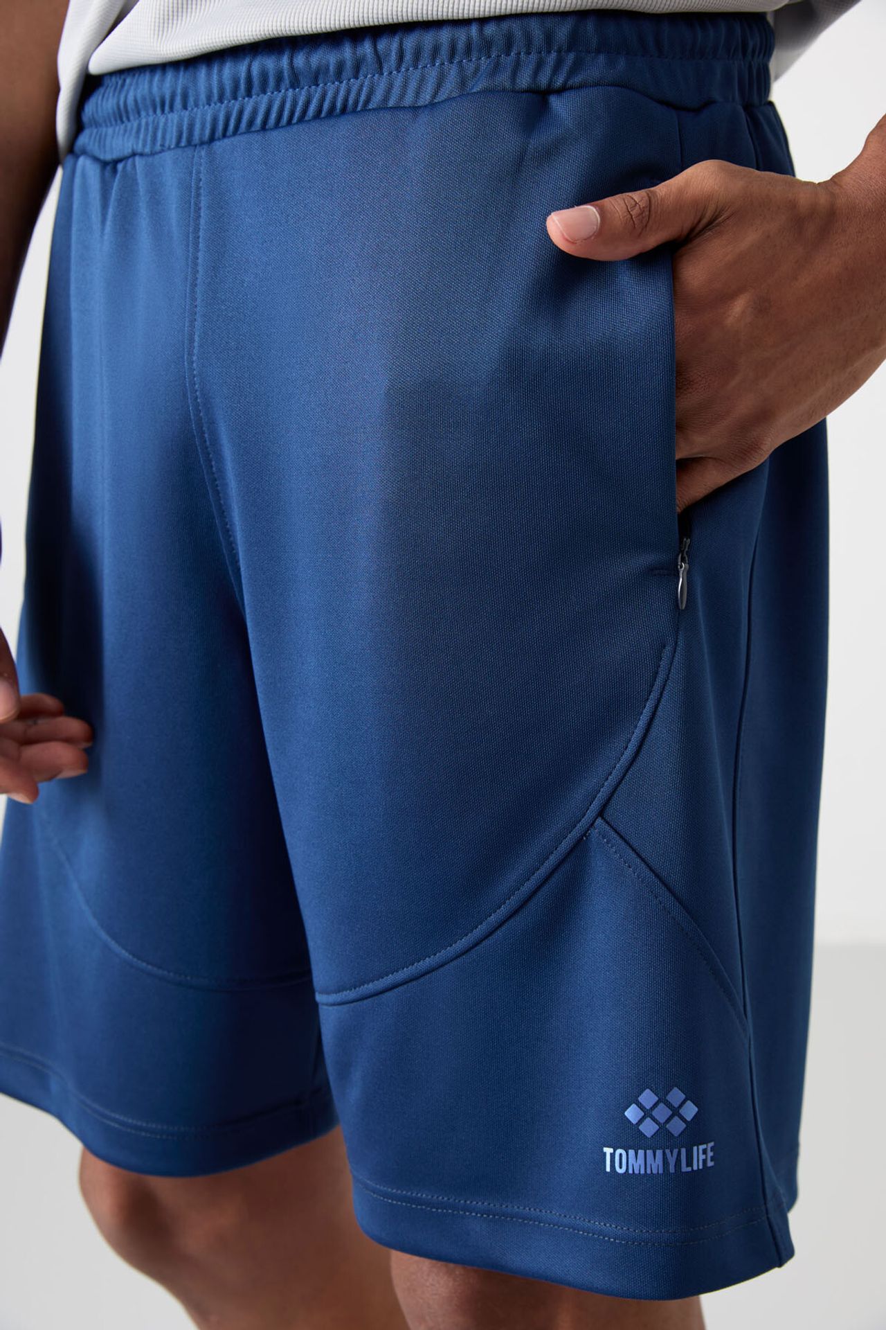 TOMMY Men's Solid Knit Sweat Shorts 3