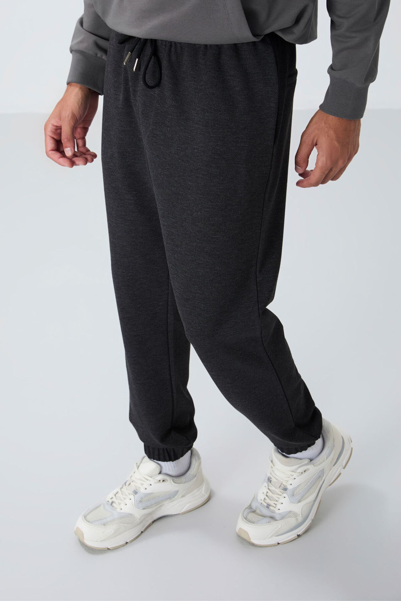 TOMMY Men's Regular Fit Fleece Sweatpants 2