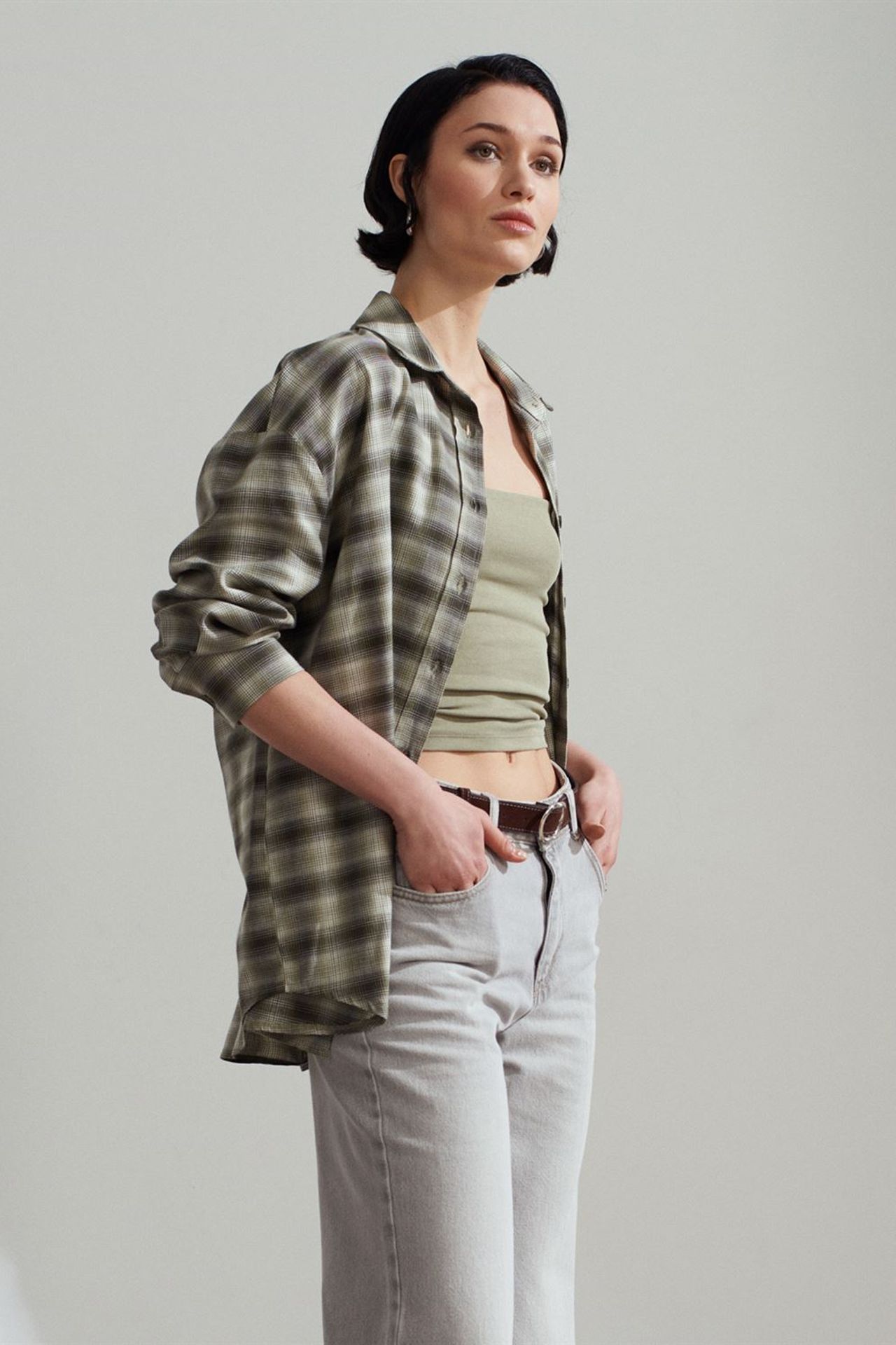 DILVIN Oversized Plaid Long-Sleeve Shirt 1