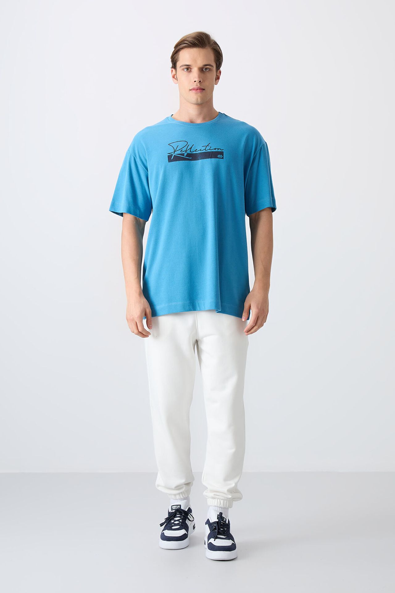 TOMMY Oversized Logo Crew Neck T-Shirt 2
