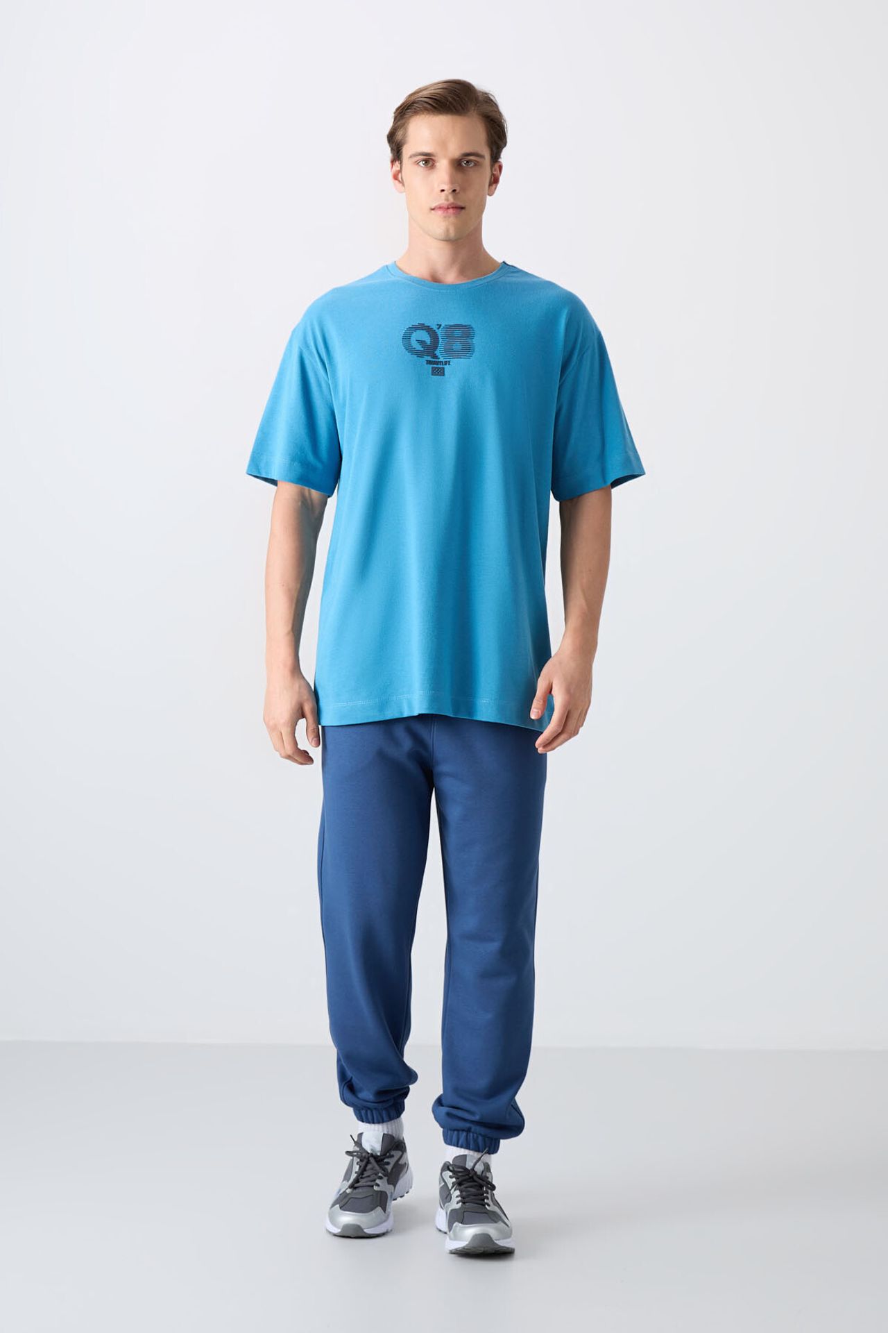 TOMMY Oversized Printed Logo Crew Neck T-Shirt 2