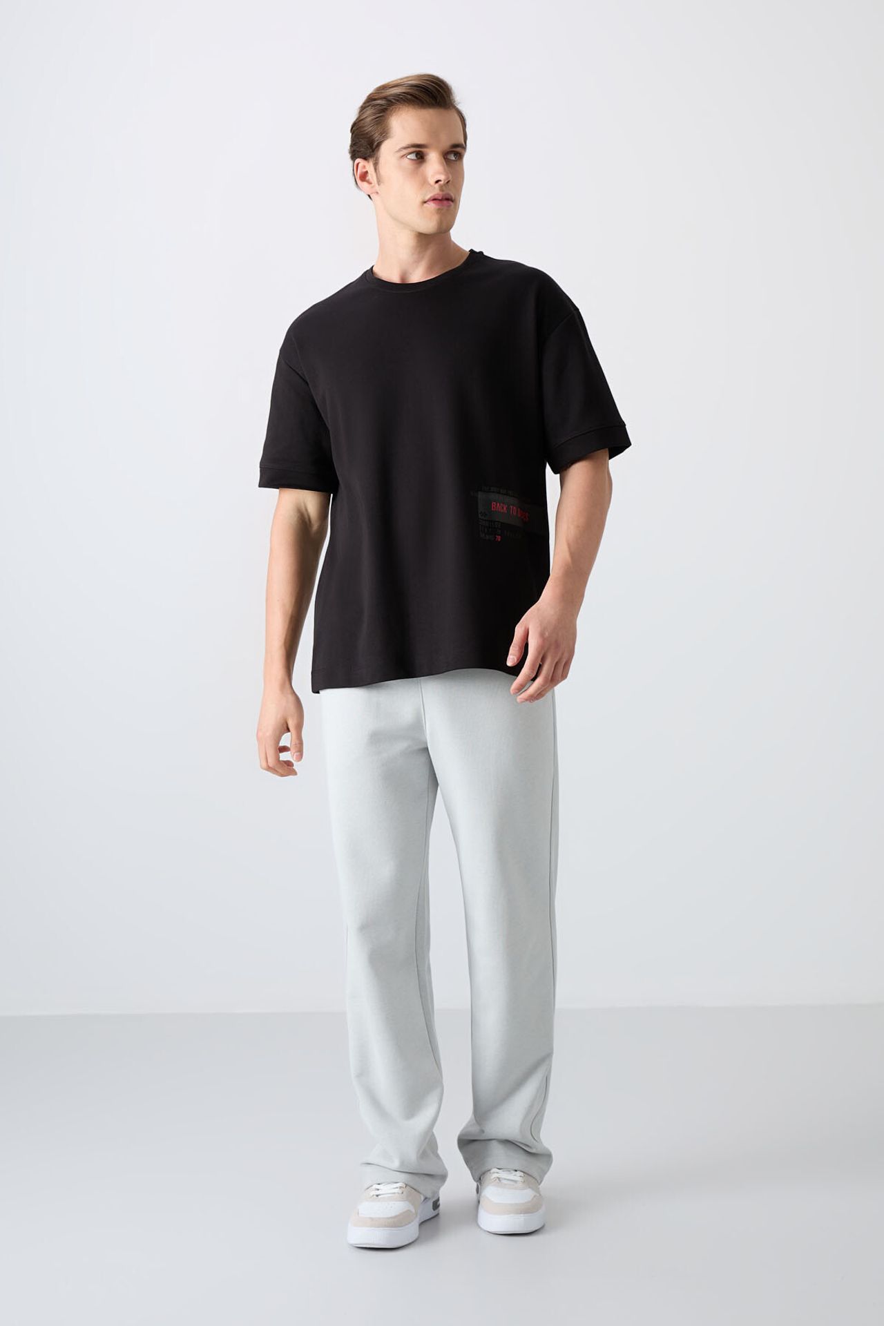 TOMMY Oversized Cotton-Blend Crew Neck T-Shirt 2