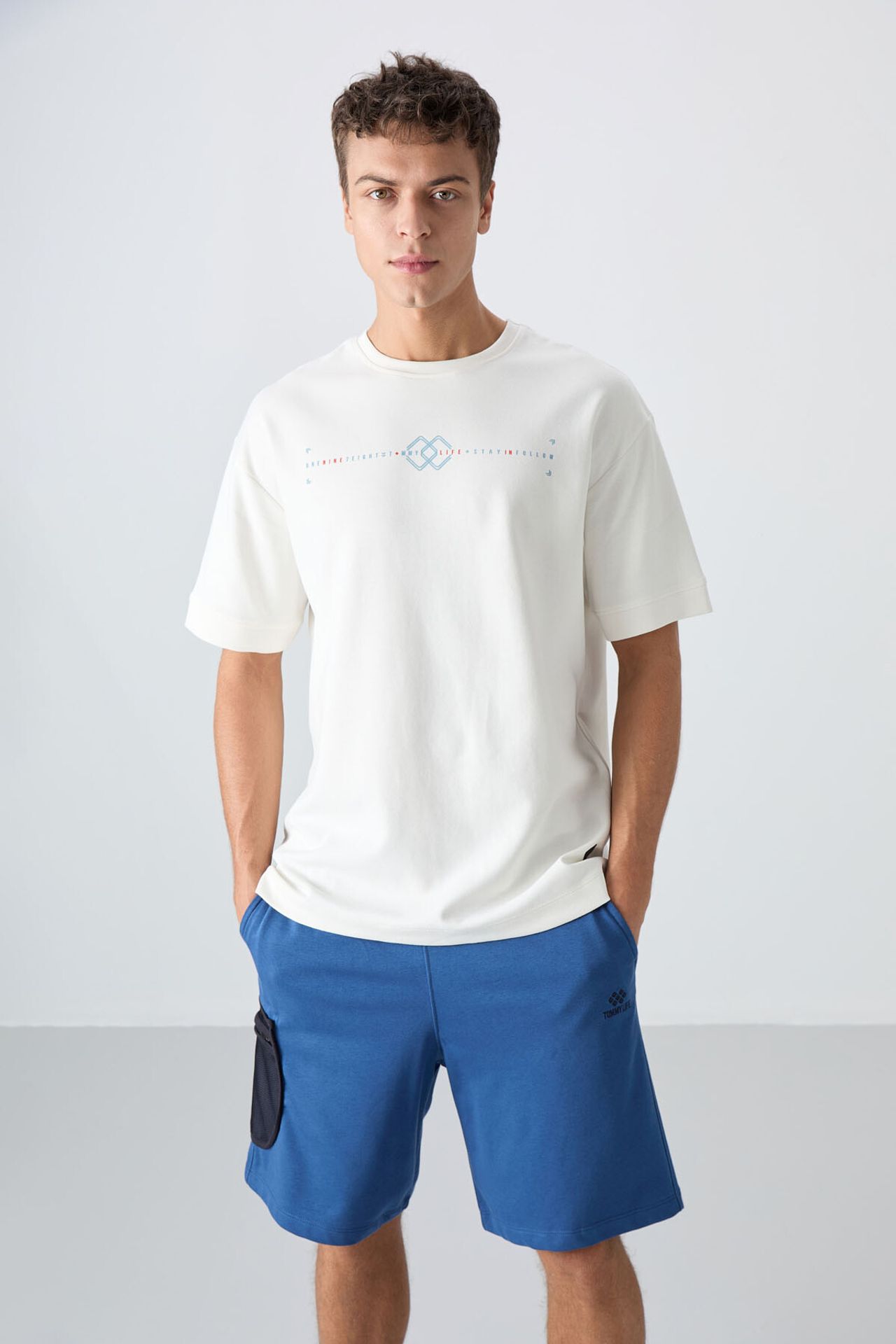 TOMMY Oversized Printed Crew Neck T-Shirt 4