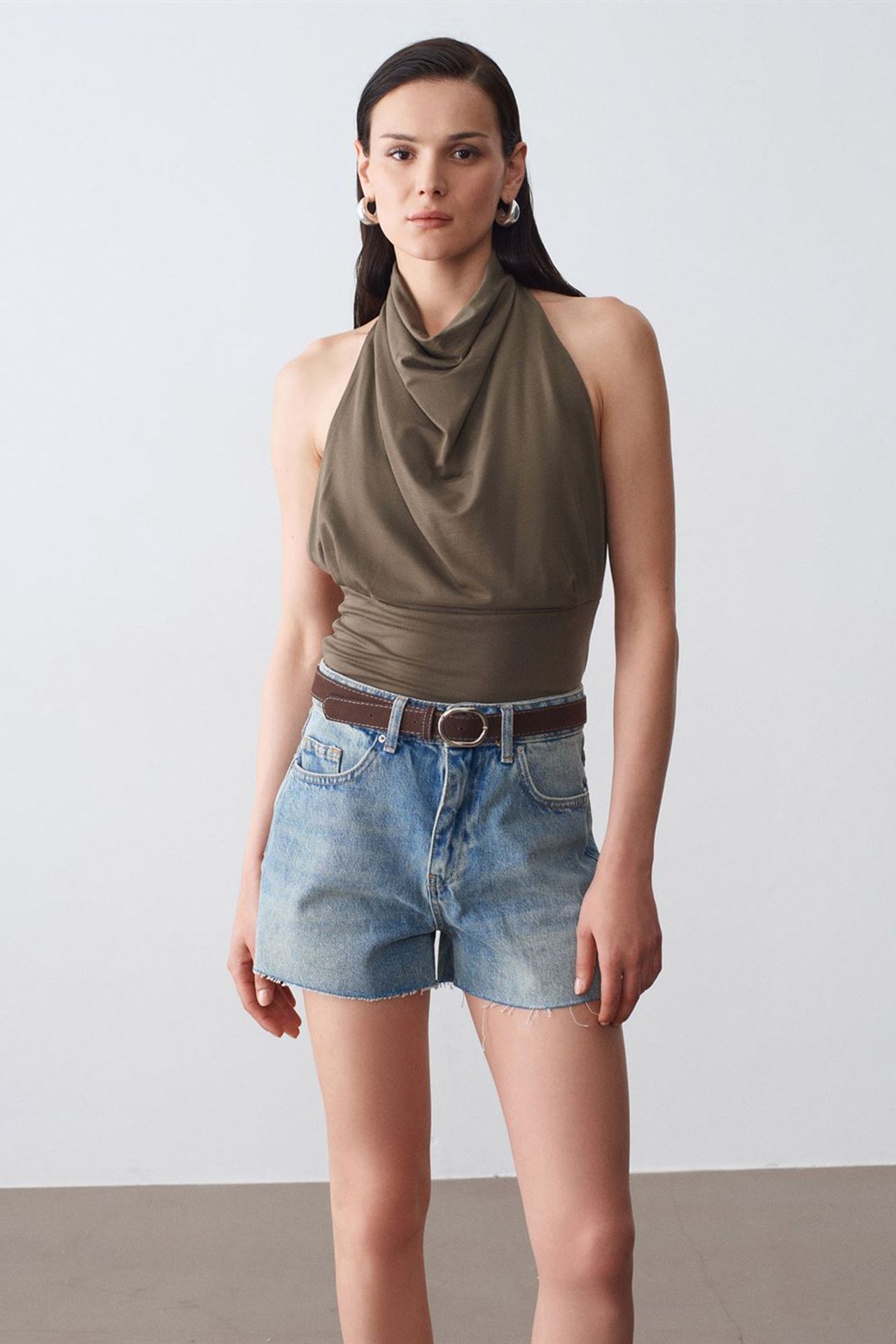 DILVIN Fitted Sleeveless Cowl Neck Blouse 3