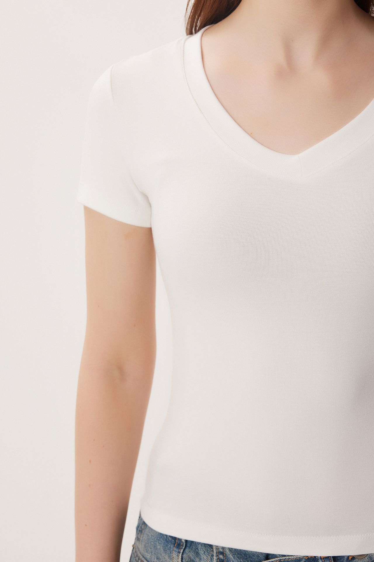 ISTANBUL Basic V-Neck Slim Fit T-Shirt 6