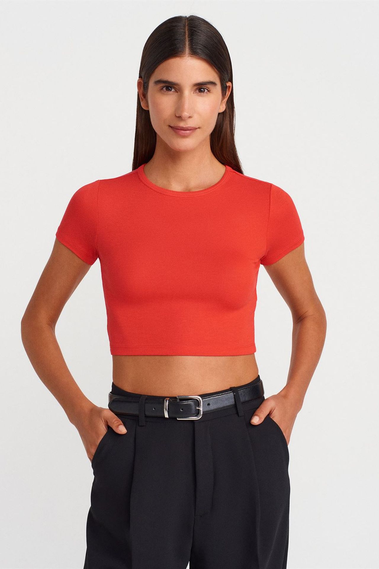 DILVIN Kadın Crop Slim Fit Bisiklet Yaka Tişört 3