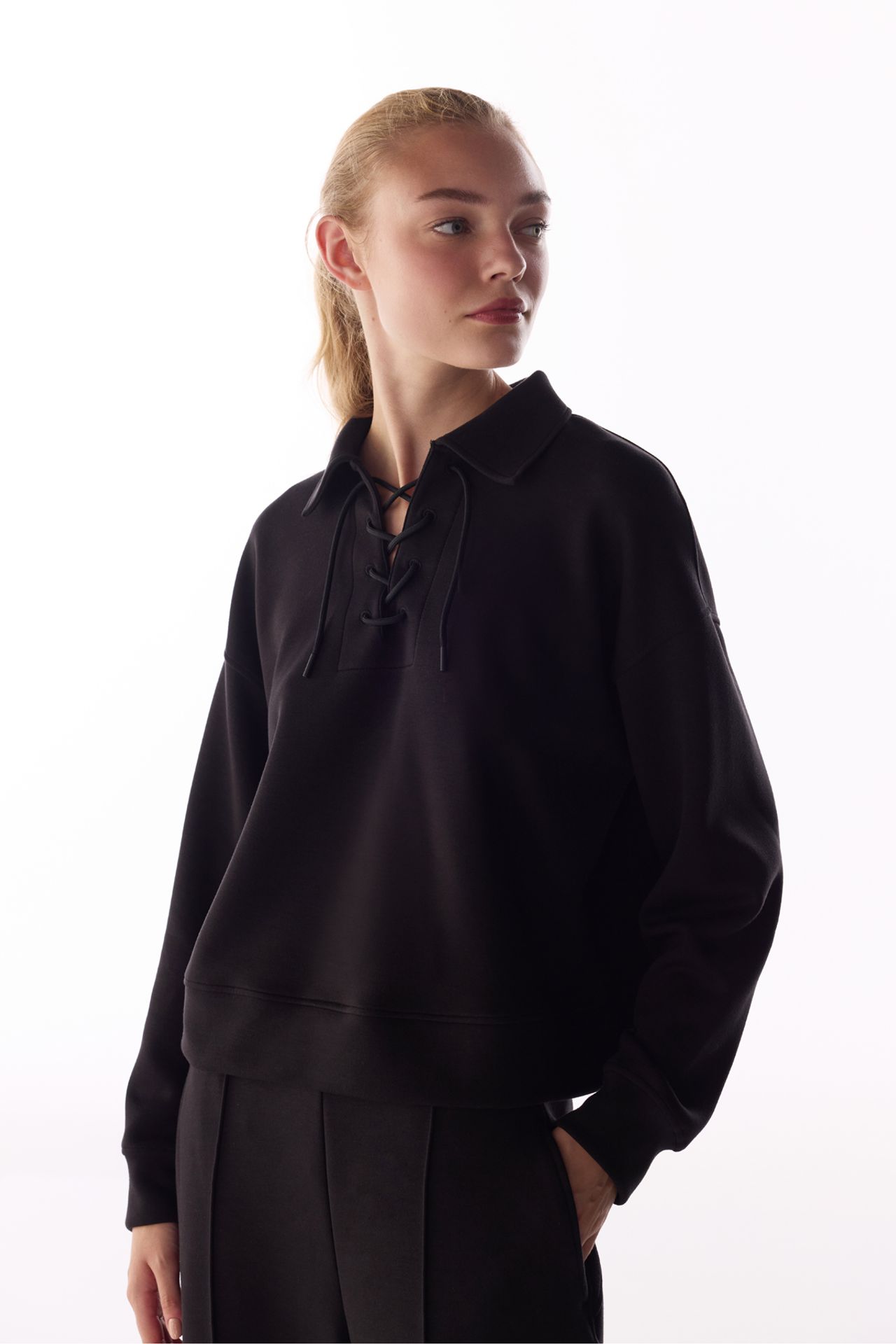 PENTI Silky Touch Laced Long Sleeve Sweatshirt 1