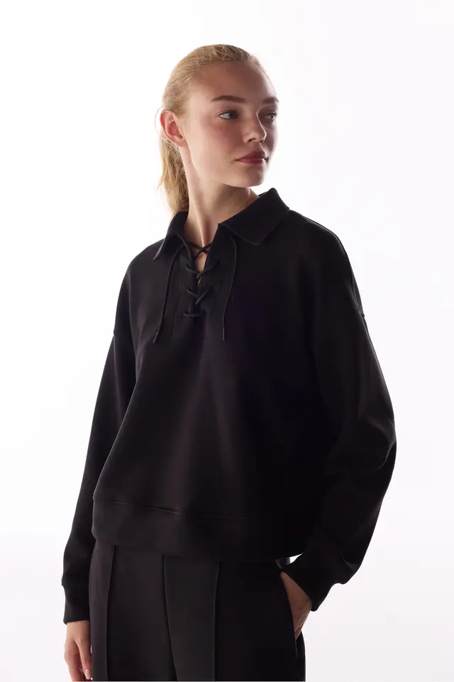 PENTI Silky Touch Laced Long Sleeve Sweatshirt