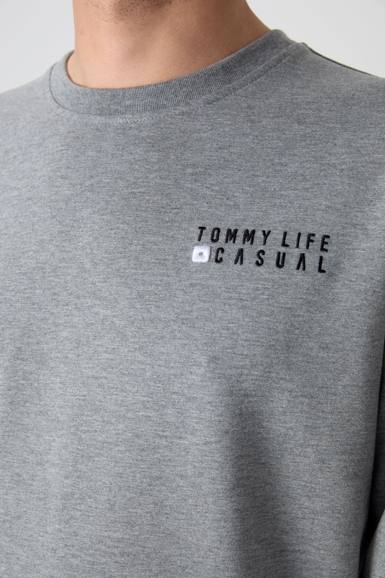 TOMMY Oversized Crew Neck Sweatshirt And Pants Set 5
