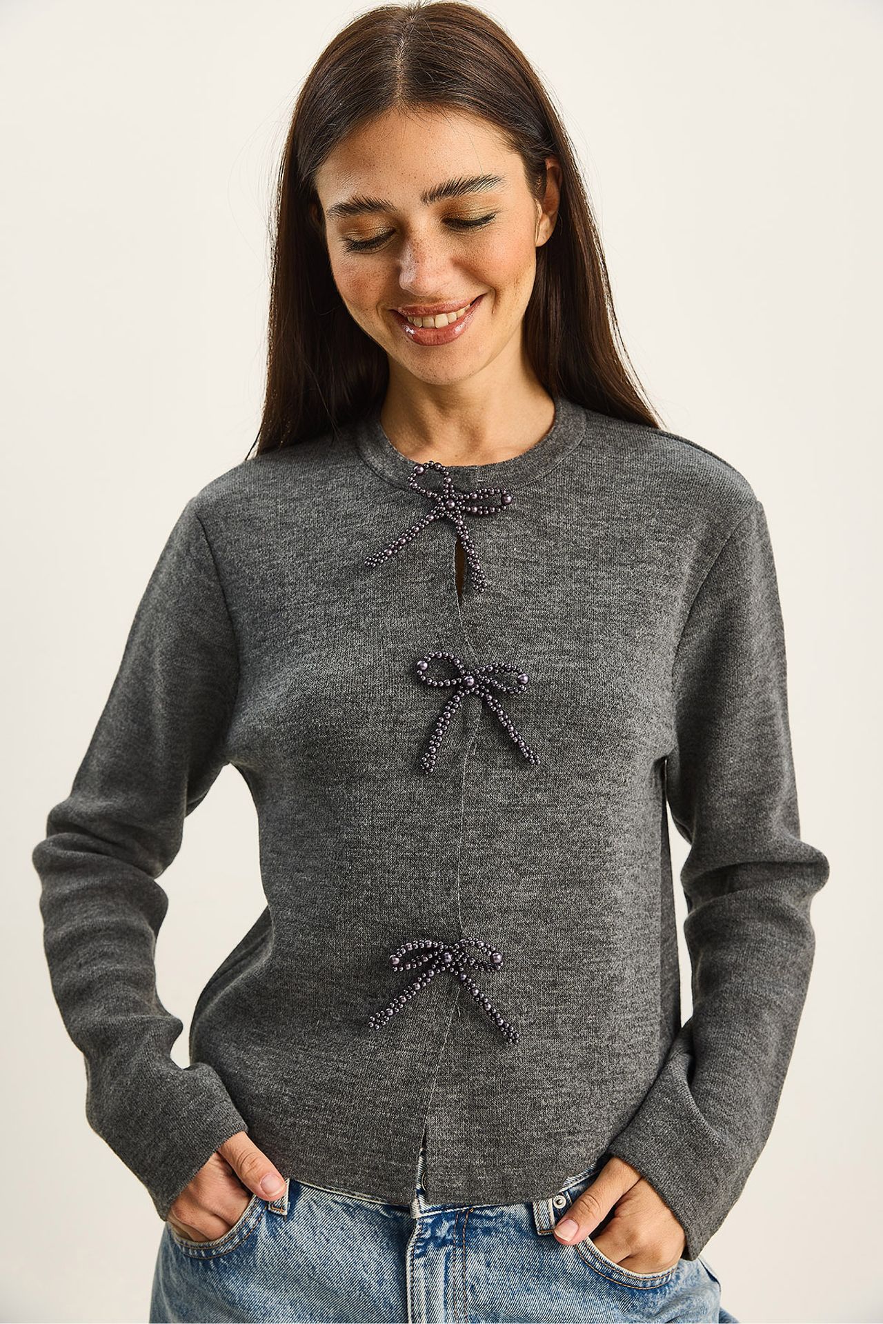 LUCCI Crew Neck Knit Cardigan with Bow Detail 4