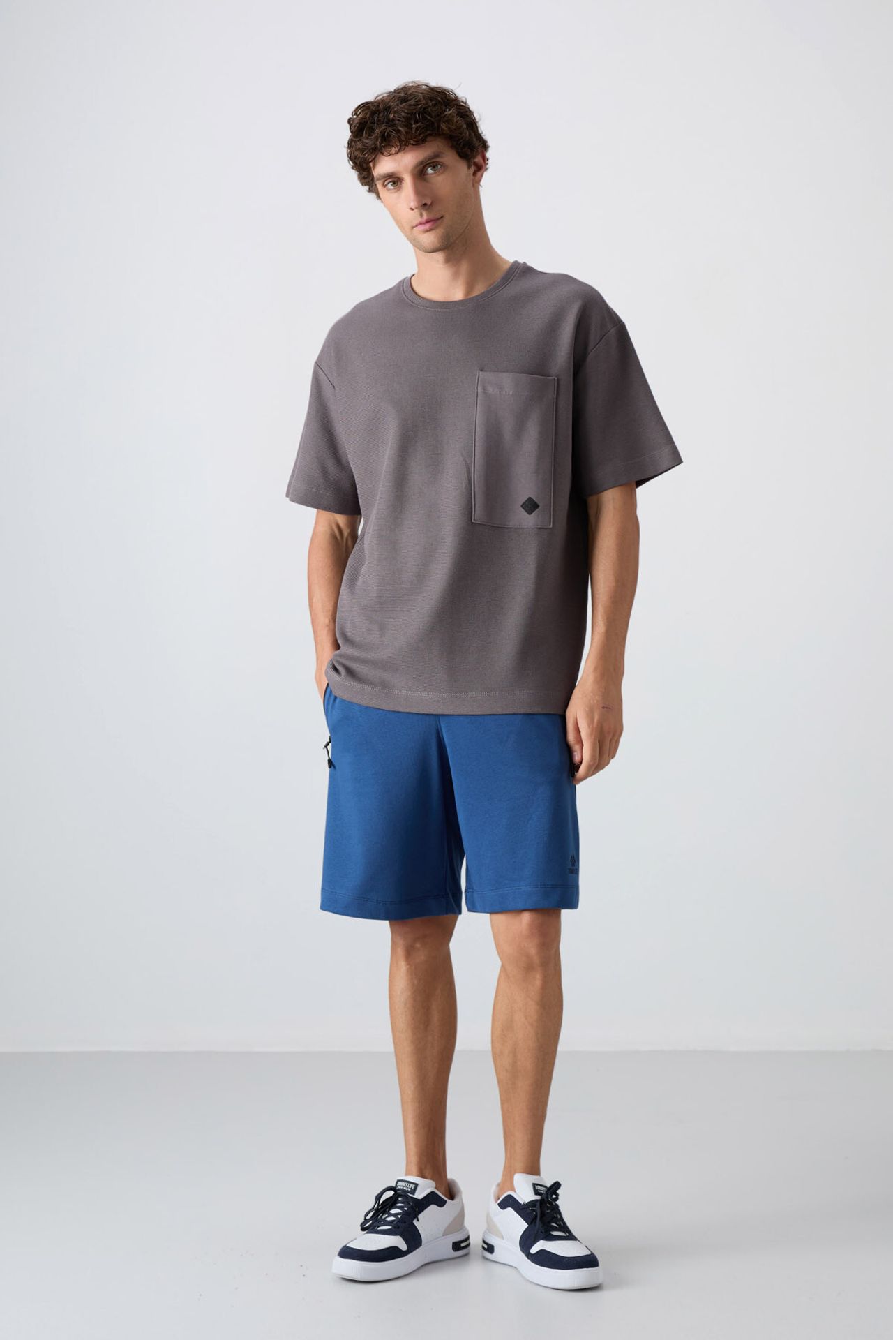 TOMMY Oversized Cotton-Blend Crew Neck T-Shirt With Pocket 4