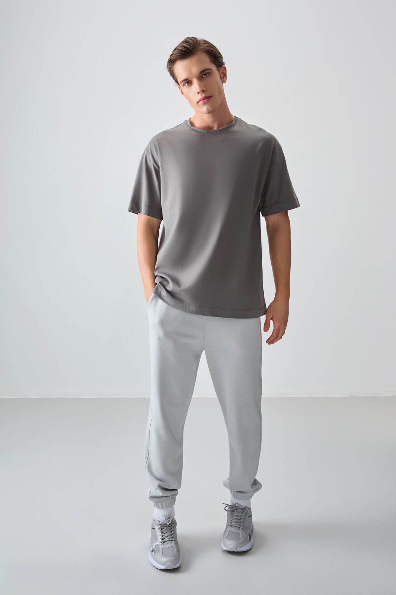 TOMMY Oversized Cotton Crew Neck T-Shirt 3