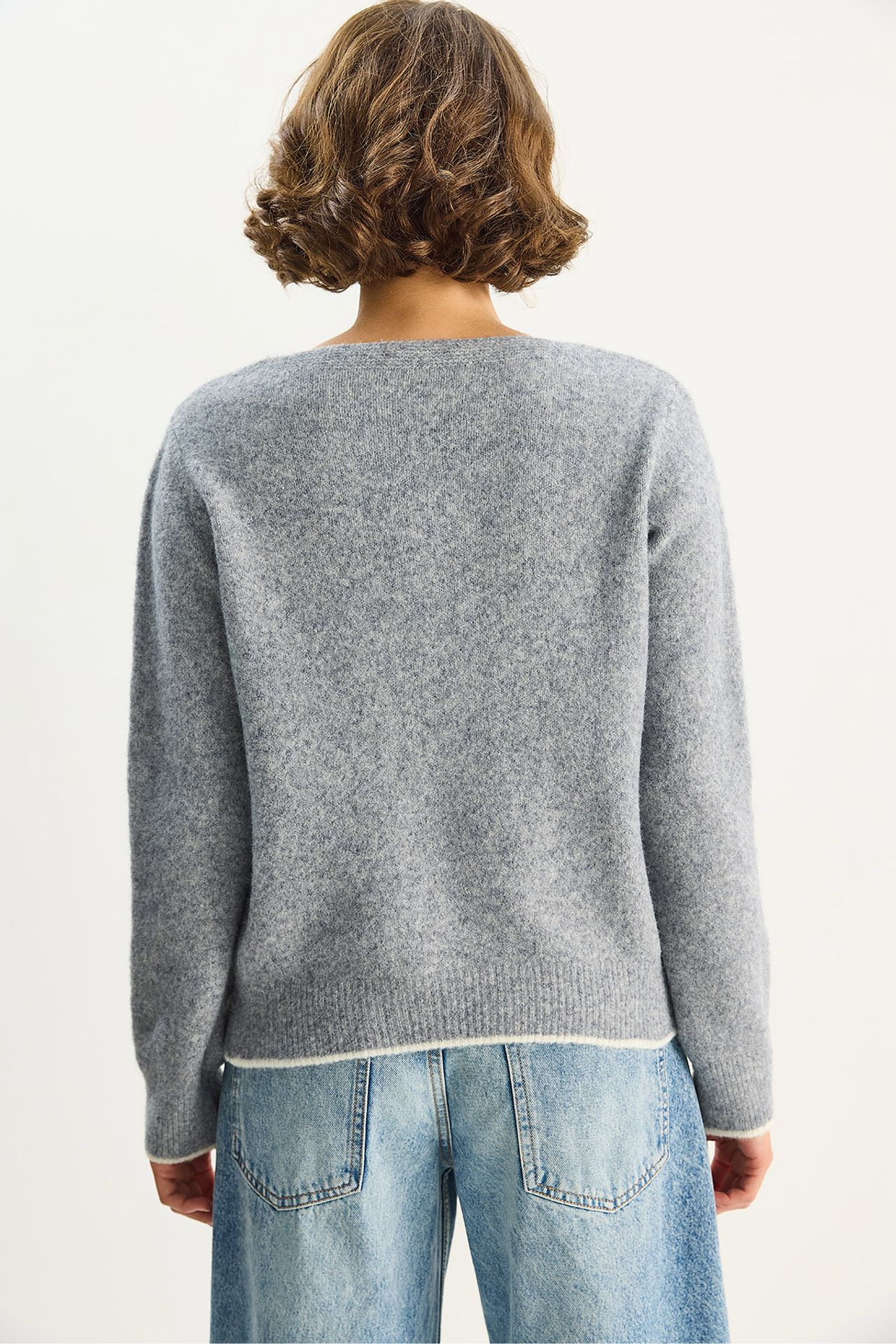 LUCCI Knit V-Neck Cardigan with Lace Tie Closure 6
