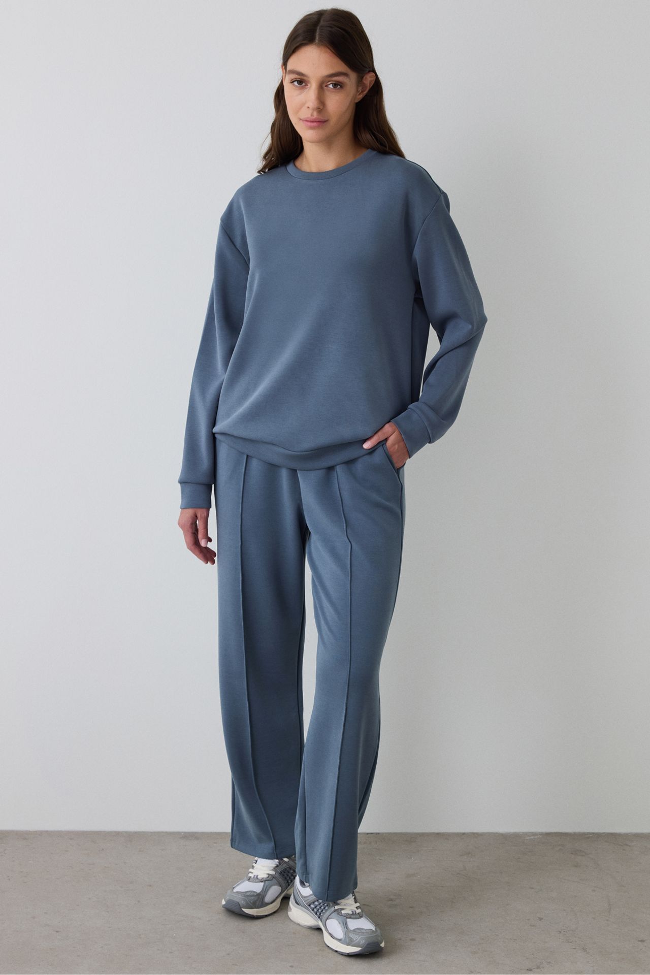 PENTI Crew Neck Oversized Short Modal Sweatshirt 1