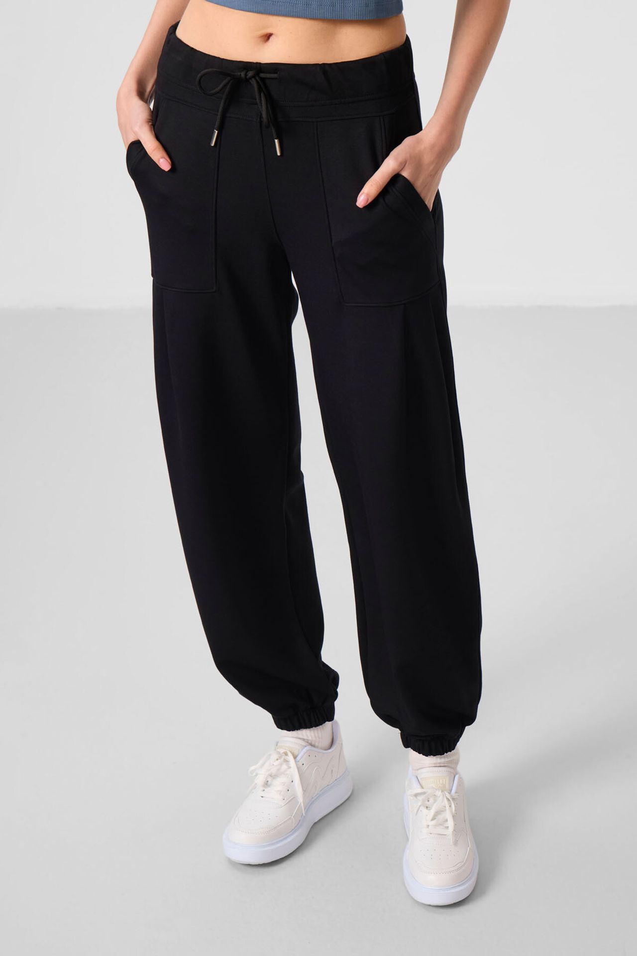 TOMMY Mid Waist Crepe Relaxed Pants with Pocket 4