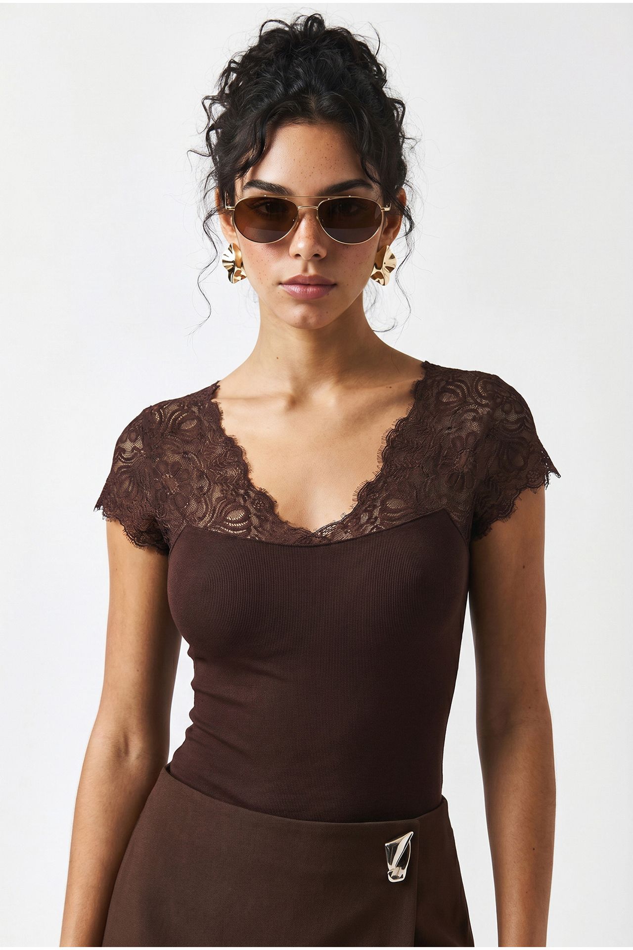 LUCCI Lace V-Neck Short Sleeve Bodysuit