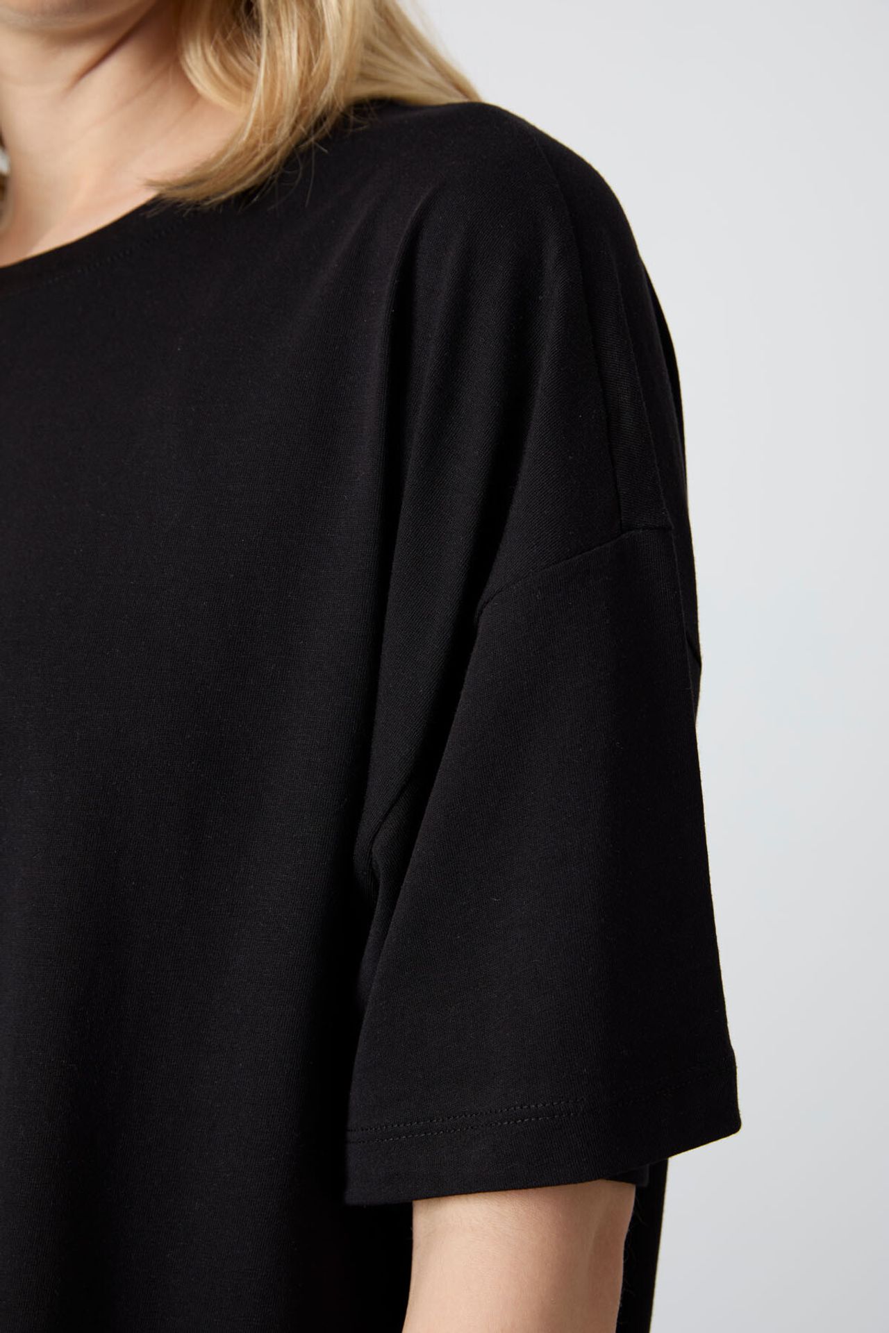 TOMMY Oversized Cotton-Modal Crew Neck T-Shirt 3