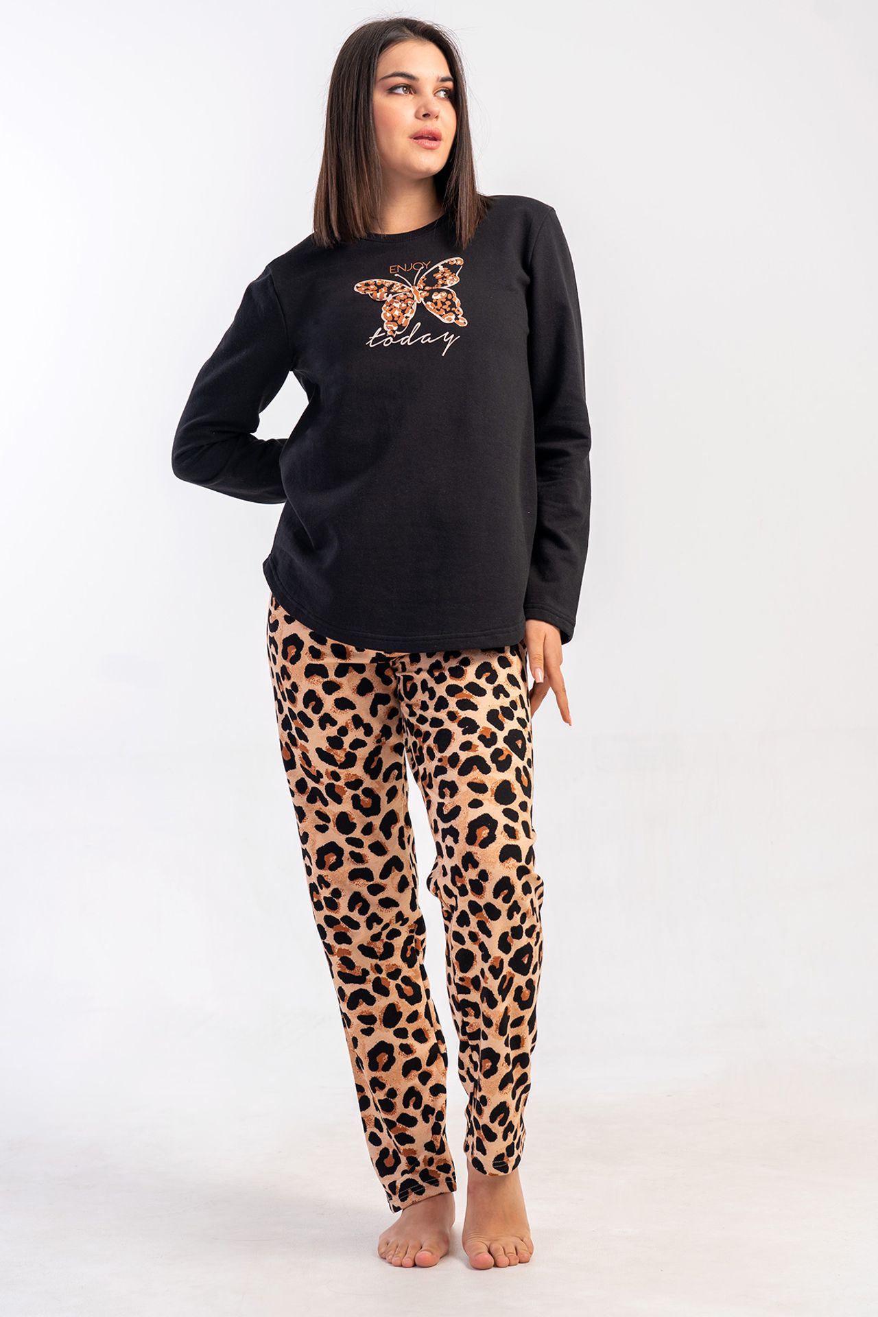 YAKE Leopar Desenli İki Parçalı Pijama Takımı 1