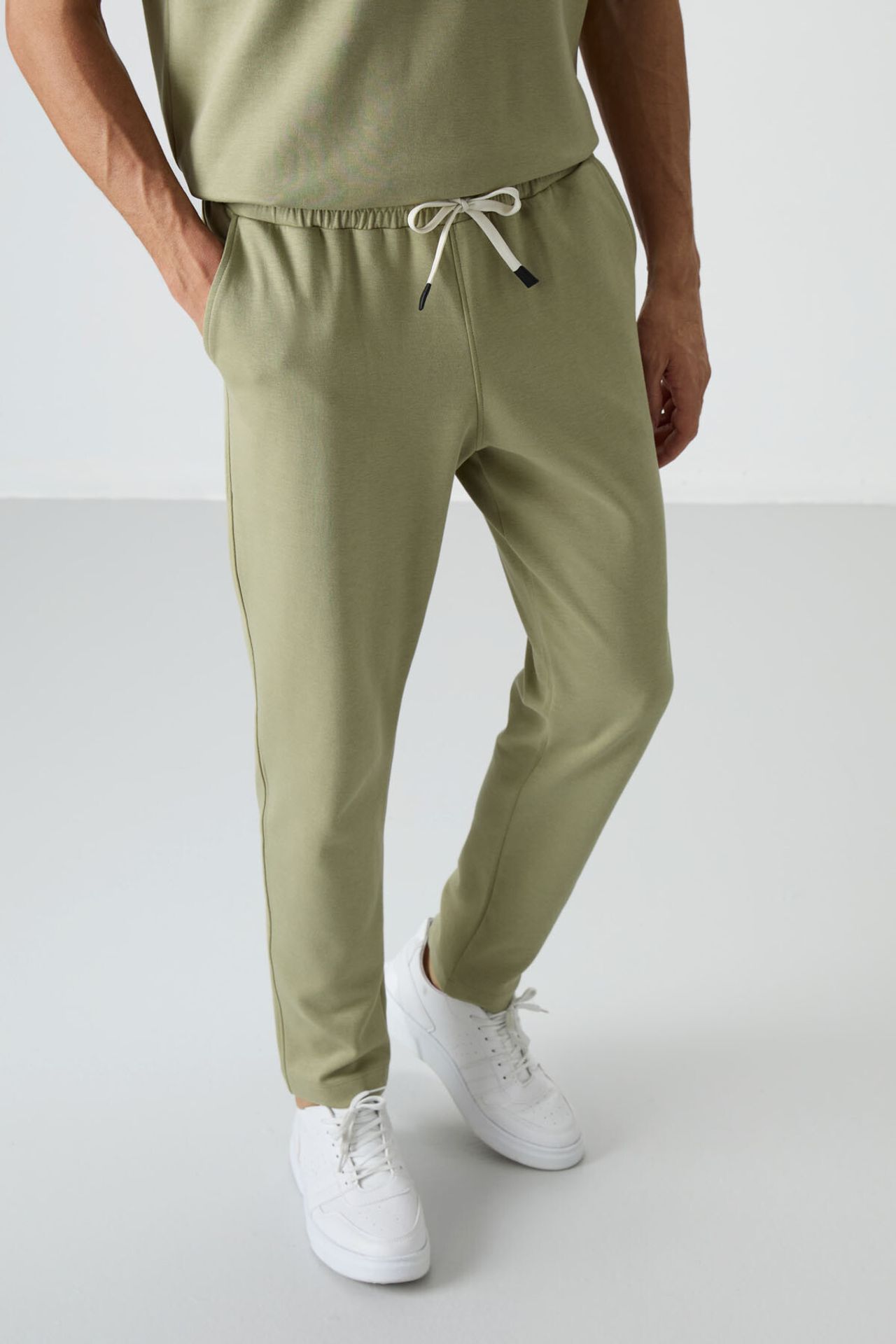 TOMMY Men's Oversized T-shirt And Pants Set 4