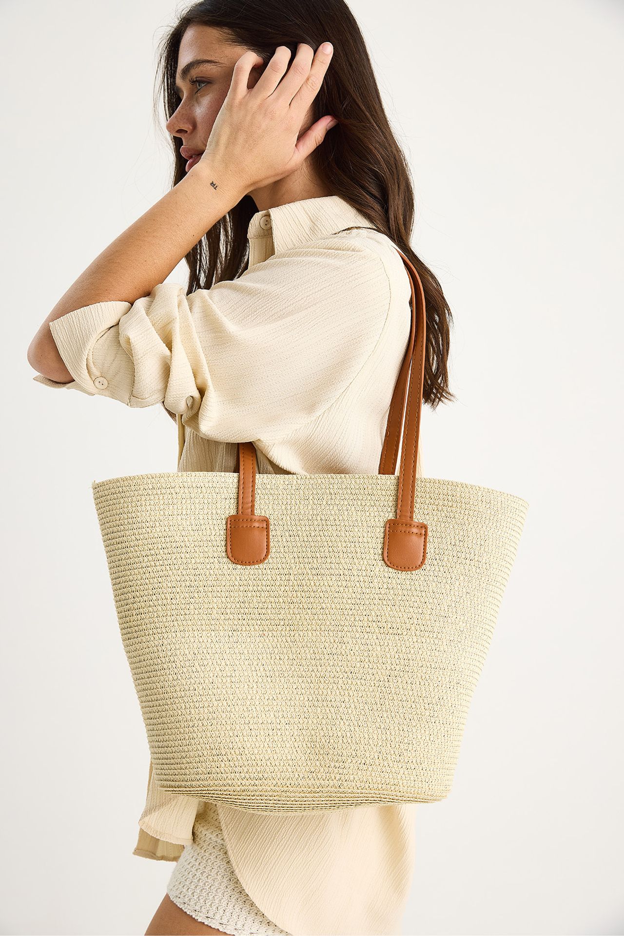 LUCCI Beach Shoulder Bag 5