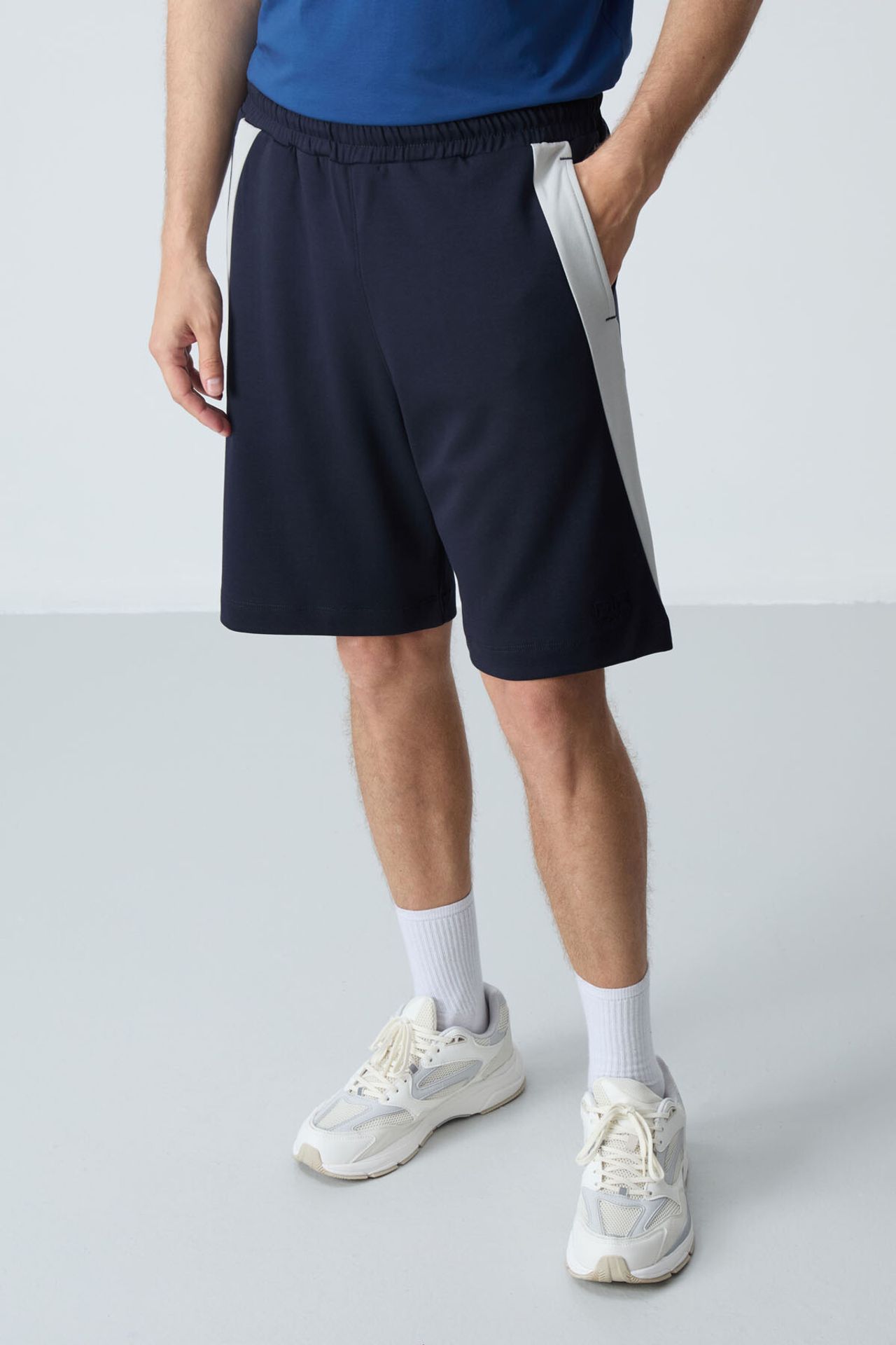 TOMMY Men's Cotton Blend Sweat Shorts 2