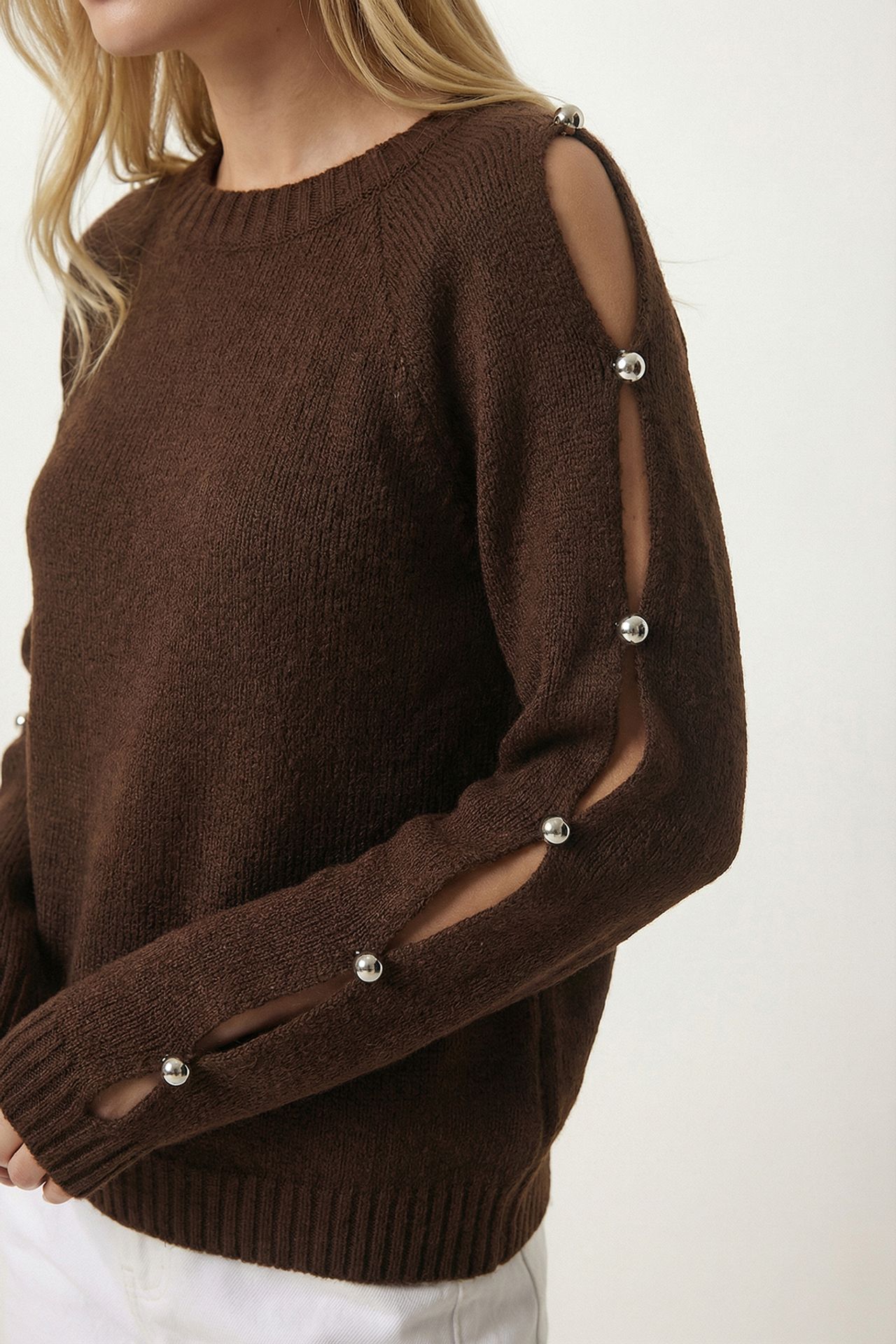 ISTANBUL Crew Neck Cut Out Knit Sweater 4