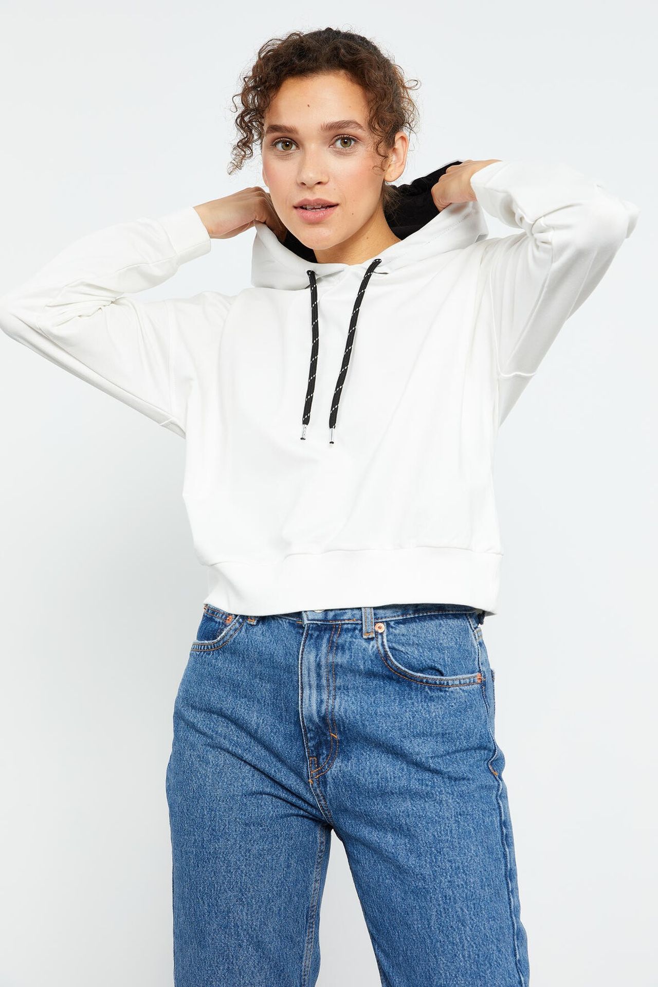 TOMMY Relaxed Hooded Sweatshirt With Tie Detail 3