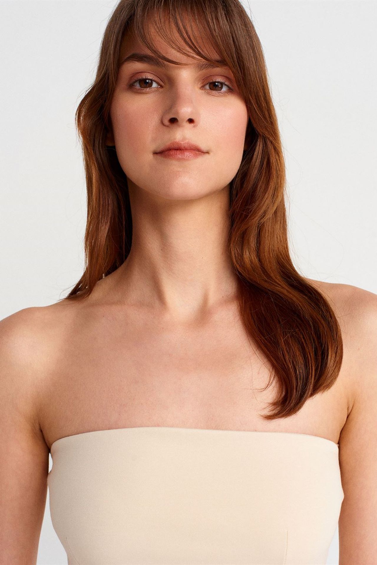 DILVIN Strapless Slim-fit Bandeau Blouse 3