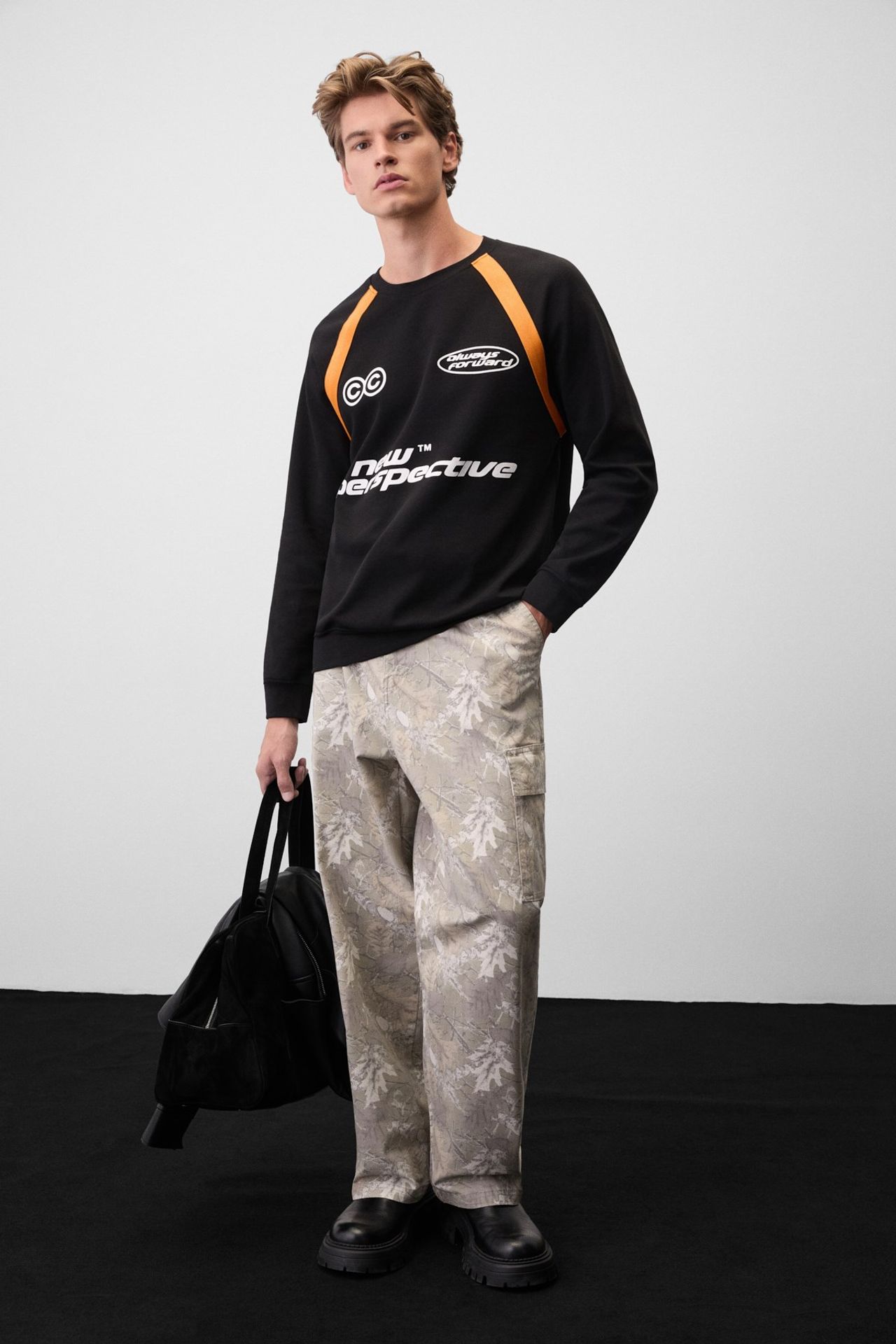 GRIMELANGE Regular Fit Crew Neck Sweatshirt 4