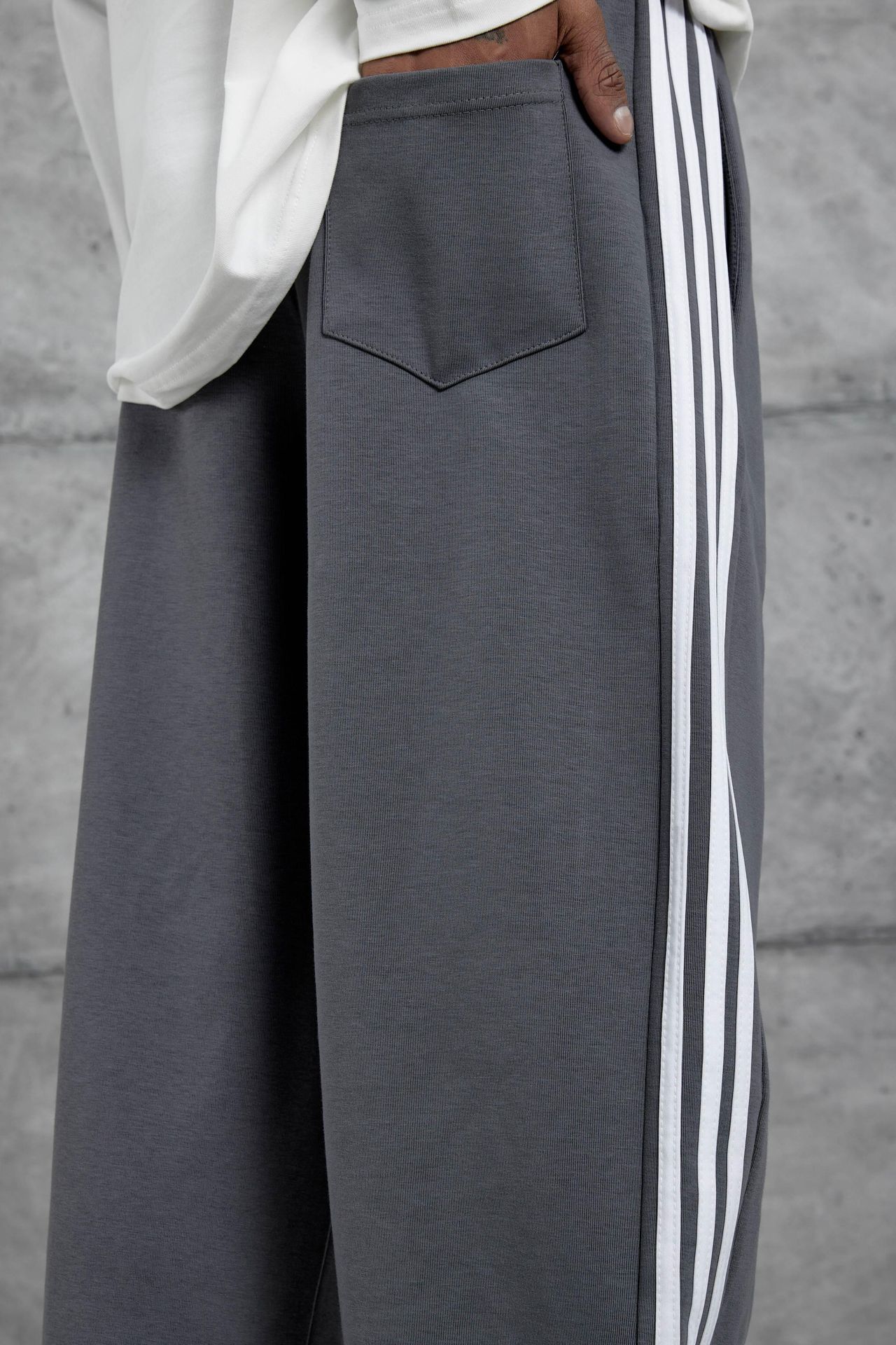 NOMARC Bol Baskılı Geniş Paça Jogger 6