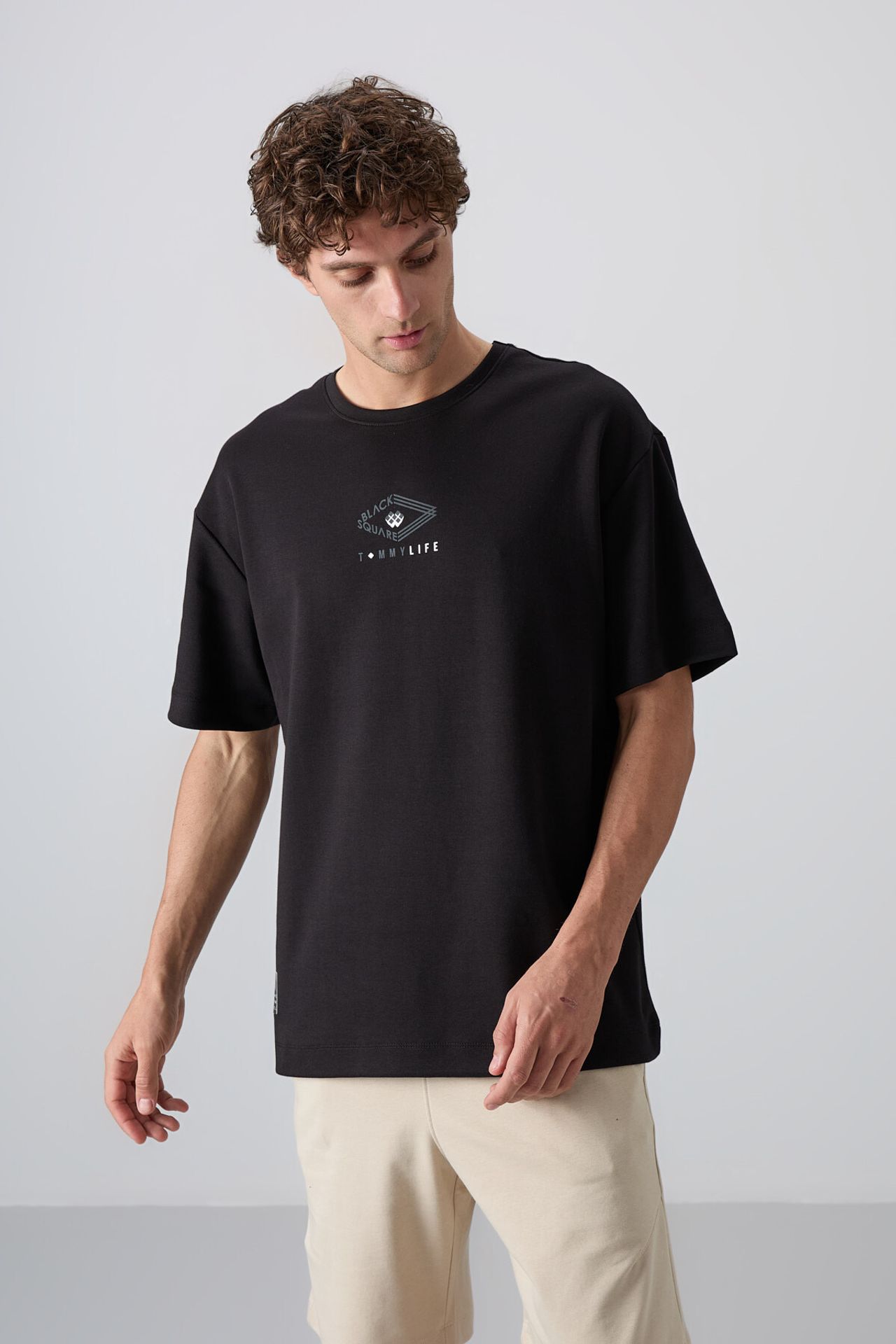 TOMMY Oversized Cotton-Blend Logo T-Shirt 4