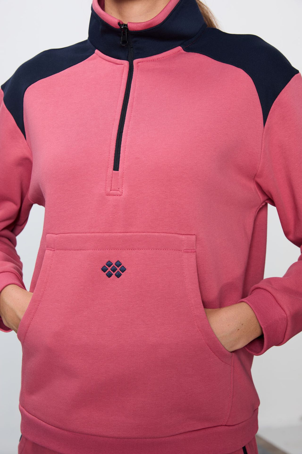 TOMMY Color-Blocked Fleece Tracksuit Set 5