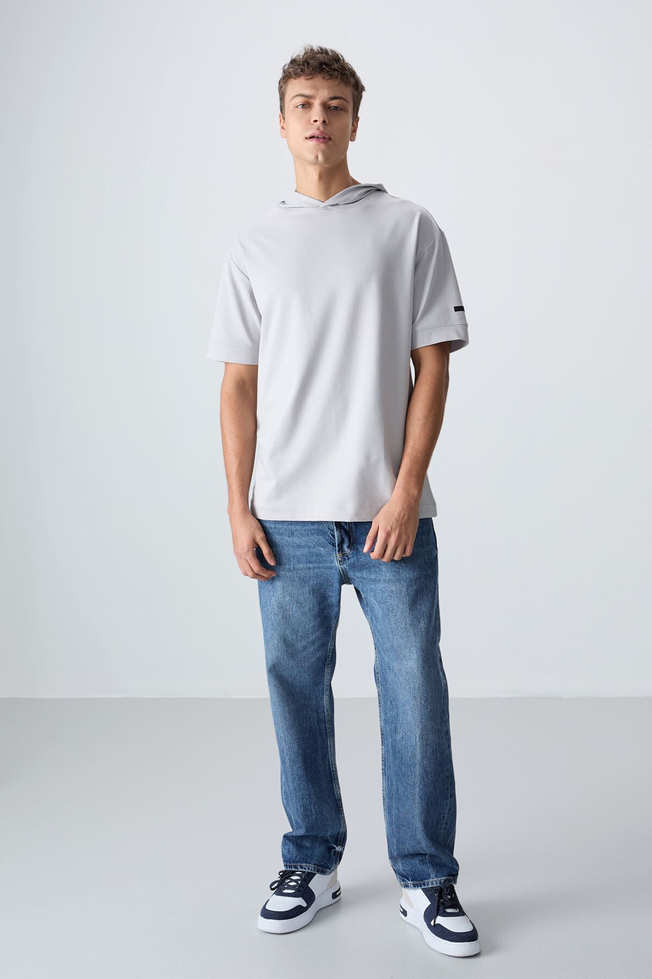TOMMY Oversized Hooded Short-Sleeve T-Shirt 2